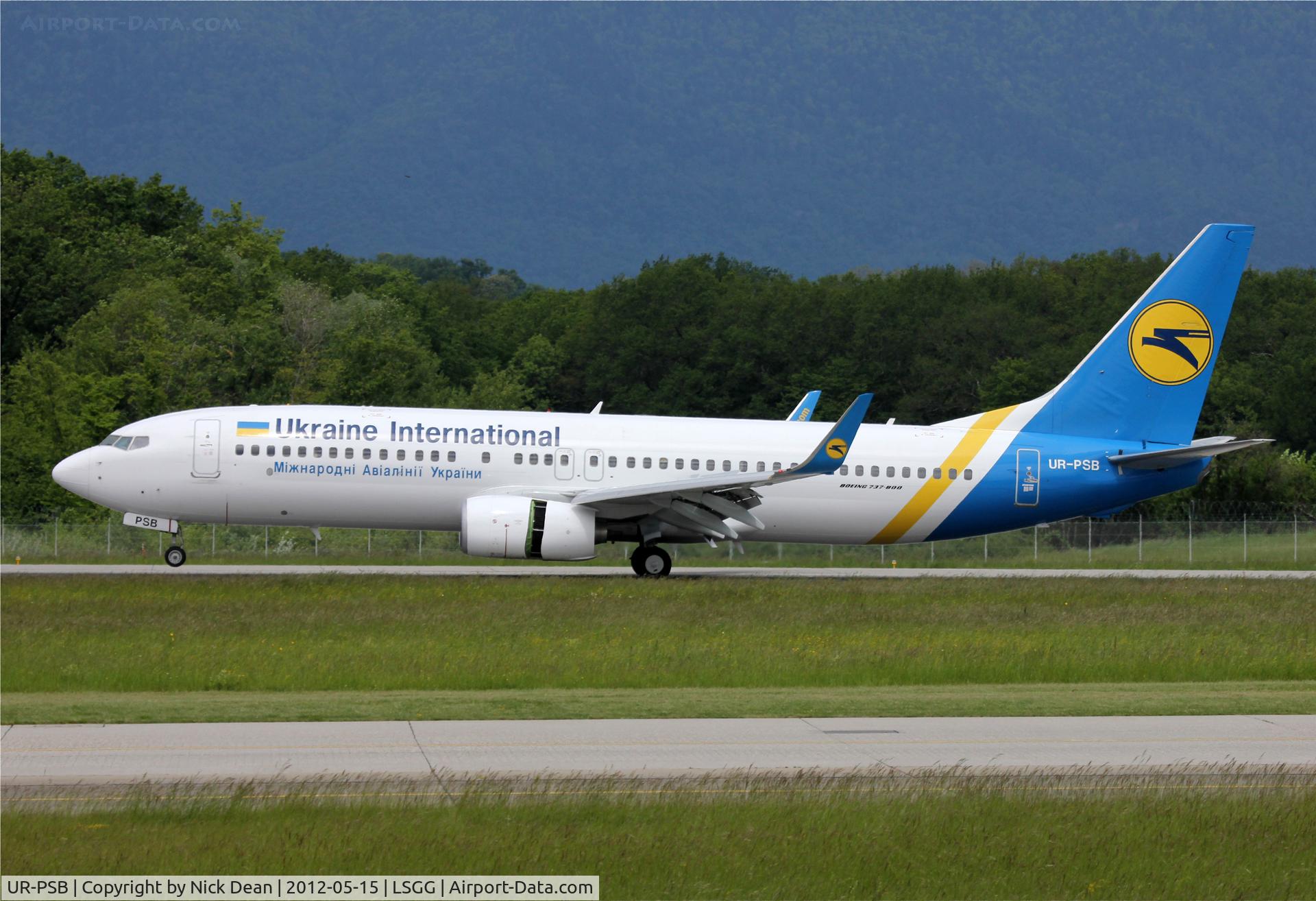 UR-PSB, 2009 Boeing 737-8HX C/N 29654, LSGG/GVA EBACE 2012