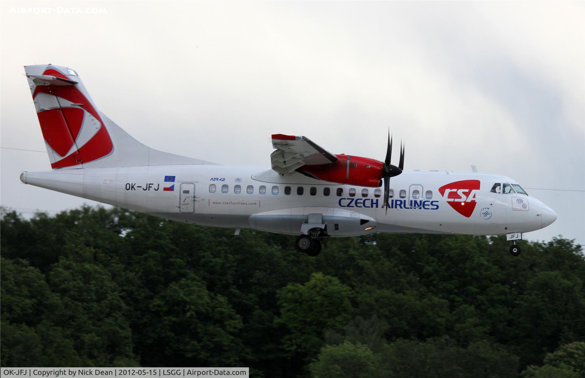 OK-JFJ, 2004 ATR 42-500 C/N 623, LSGG/GVA EBACE 2012