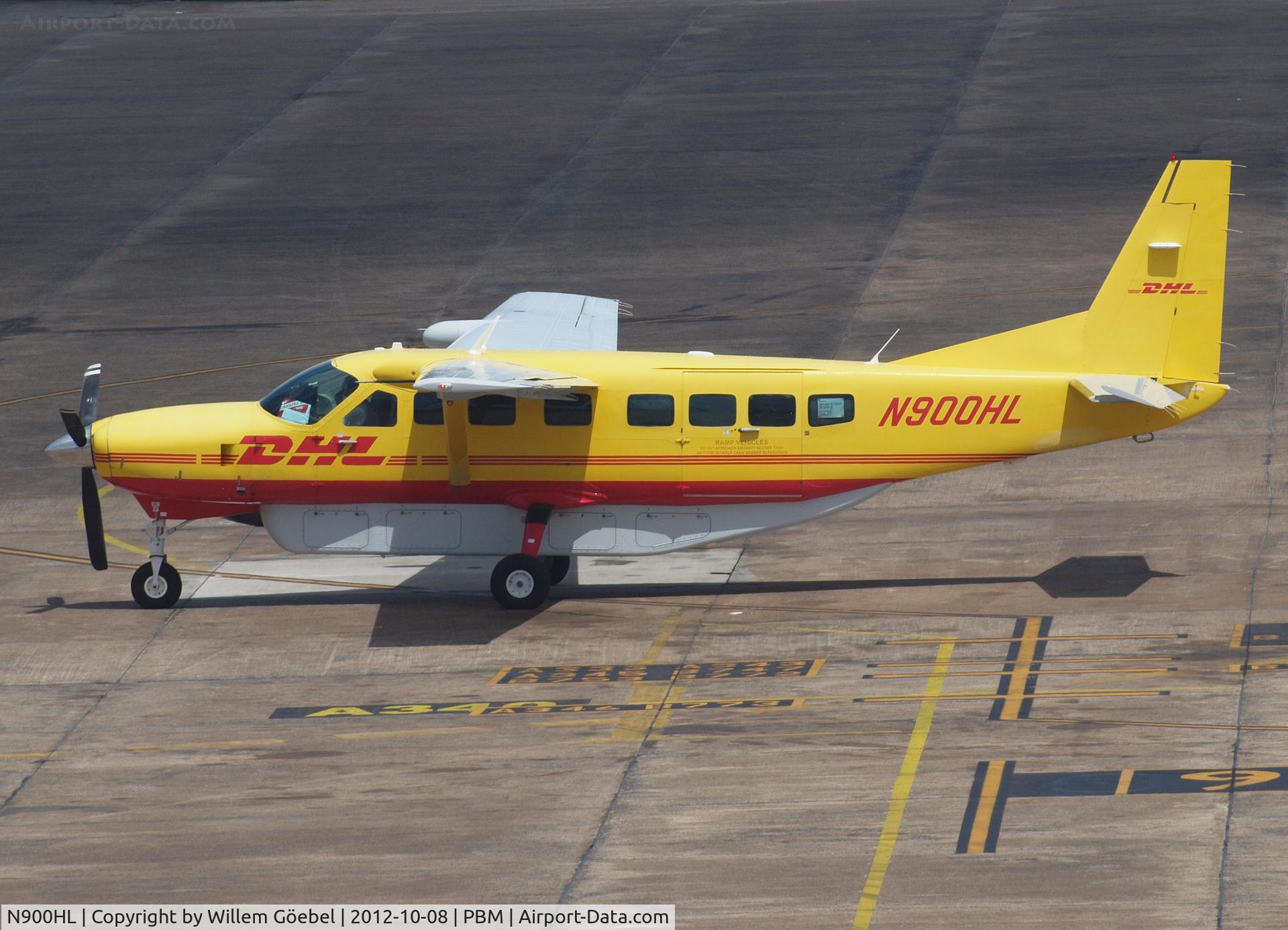 N900HL, 2007 Cessna 208B C/N 208B1295, Ready for taxi to the runway on J.A.Pengel Airport