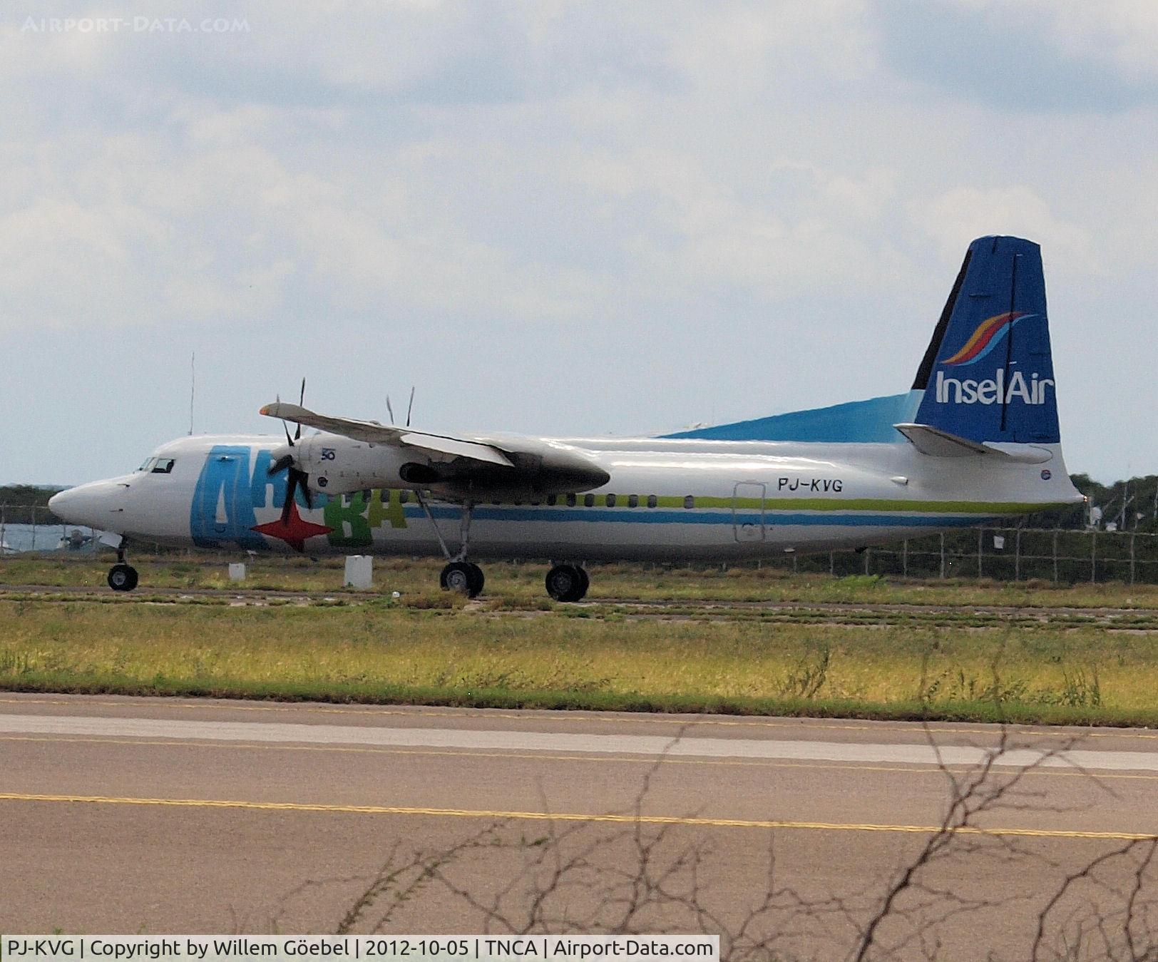 PJ-KVG, 1991 Fokker 50 C/N 20211, Landing on Reina Beatrix Airport Aruba