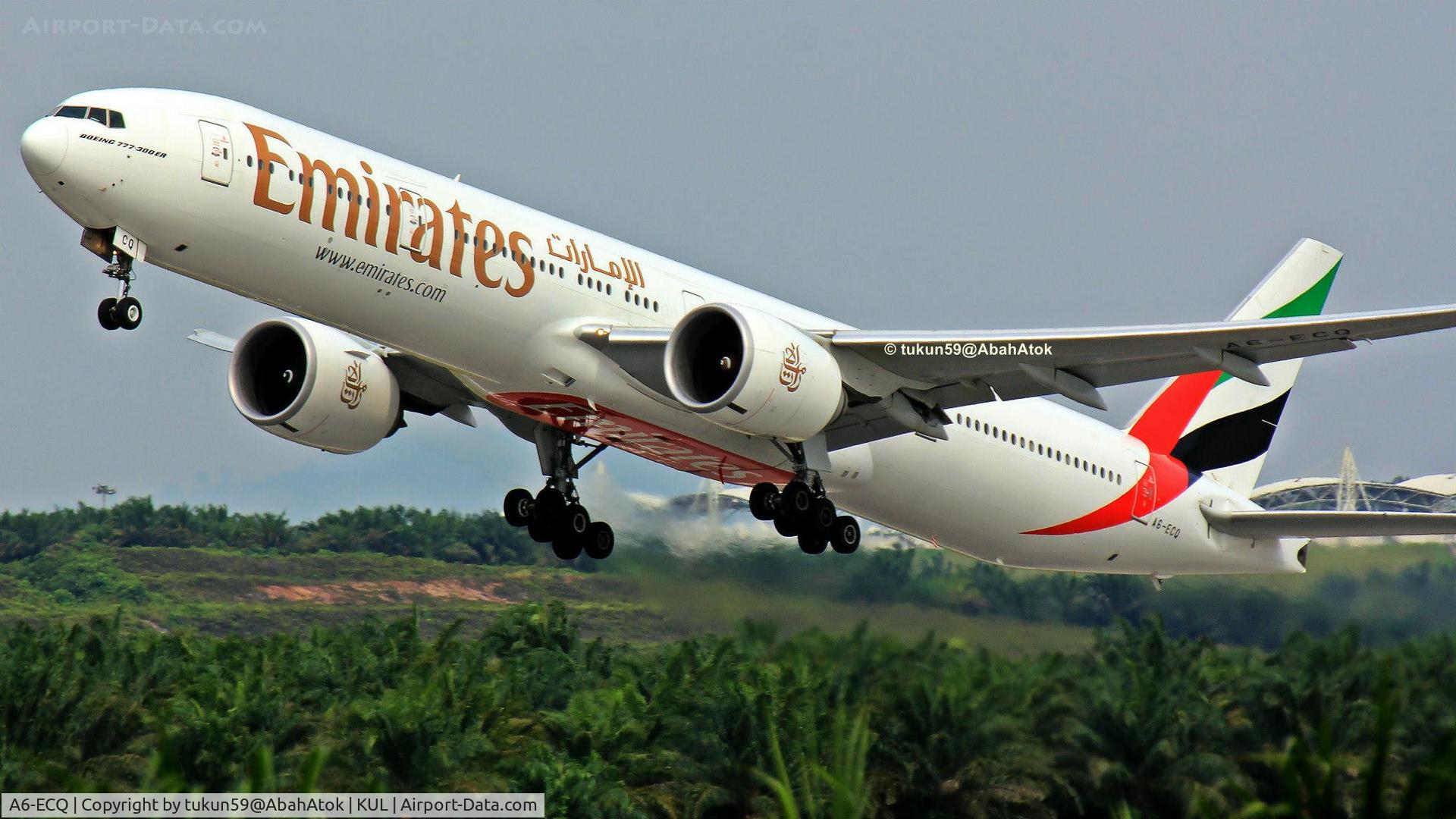 A6-ECQ, 2009 Boeing 777-36H/ER C/N 35588, Emirates