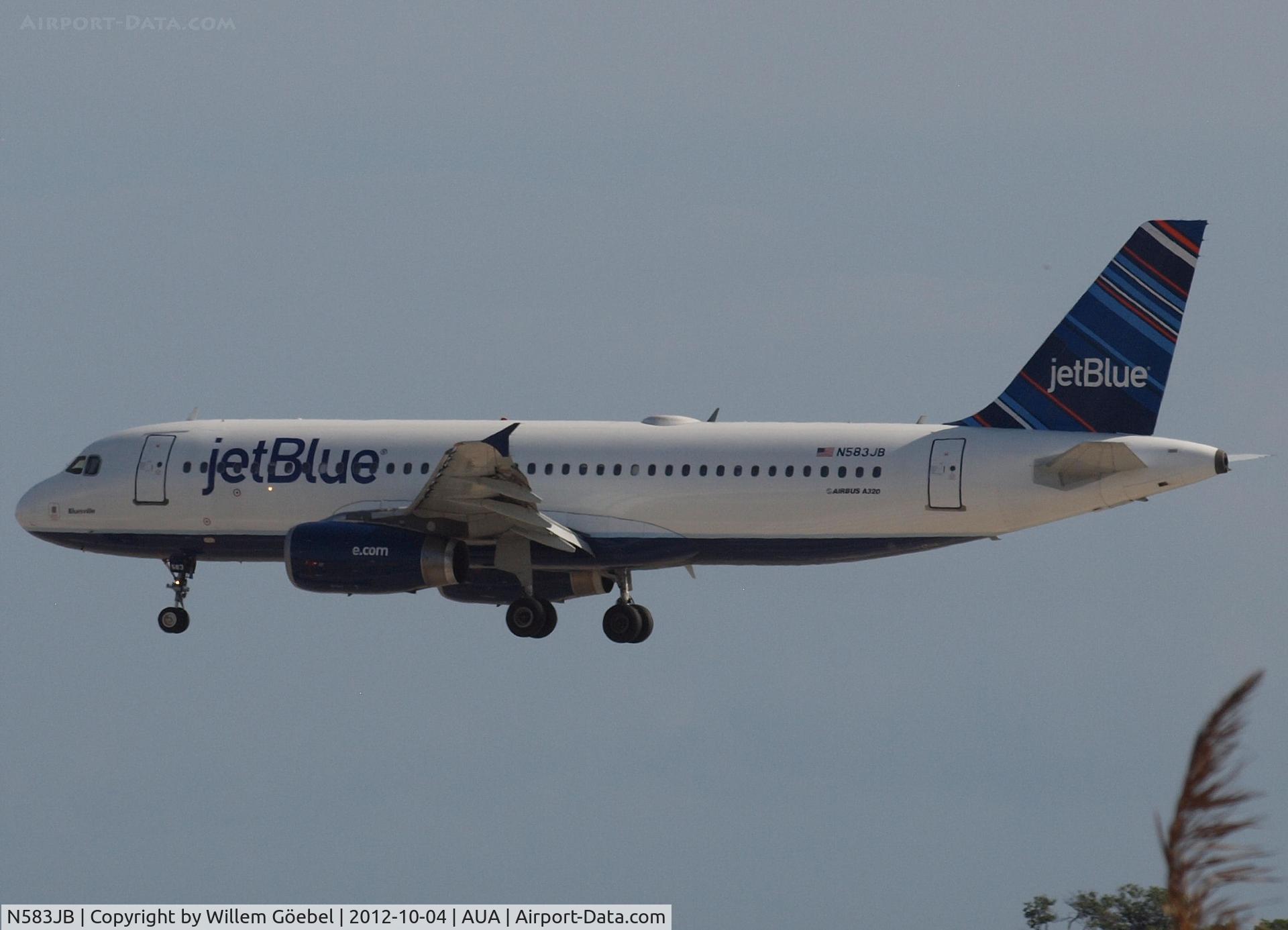 N583JB, 2004 Airbus A320-232 C/N 2150, Landing on Reina Beatrix Airport Aruba