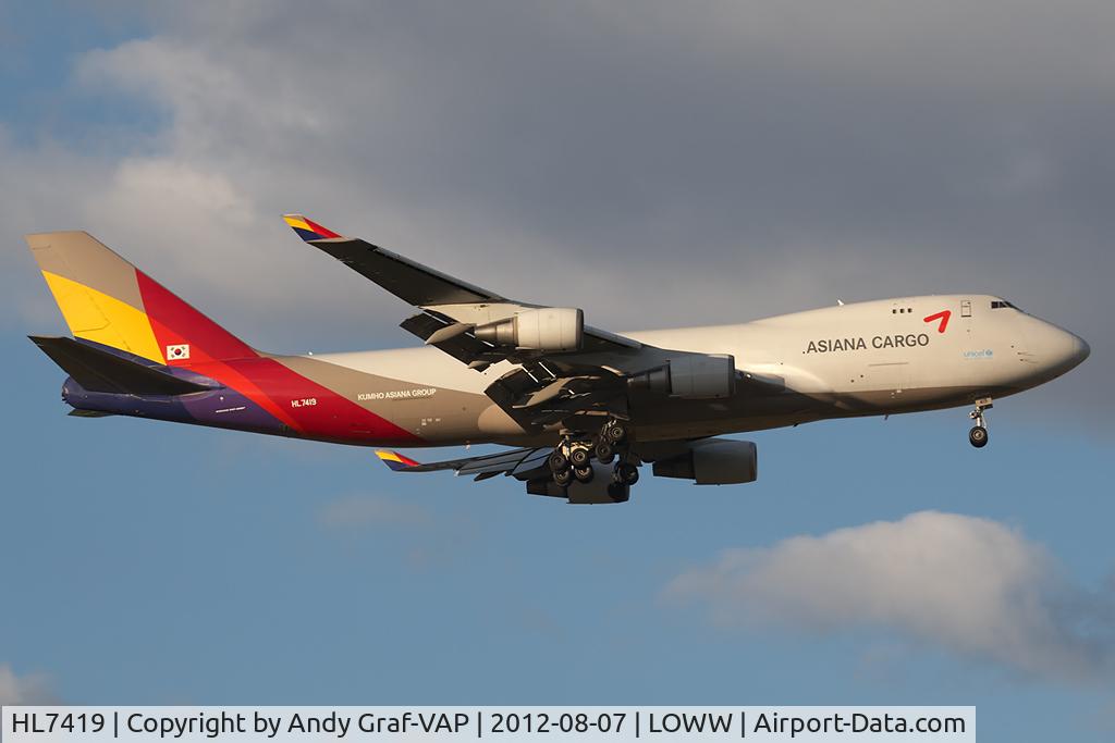 HL7419, 1994 Boeing 747-48EF (SCD) C/N 25781, Asiana 747-400