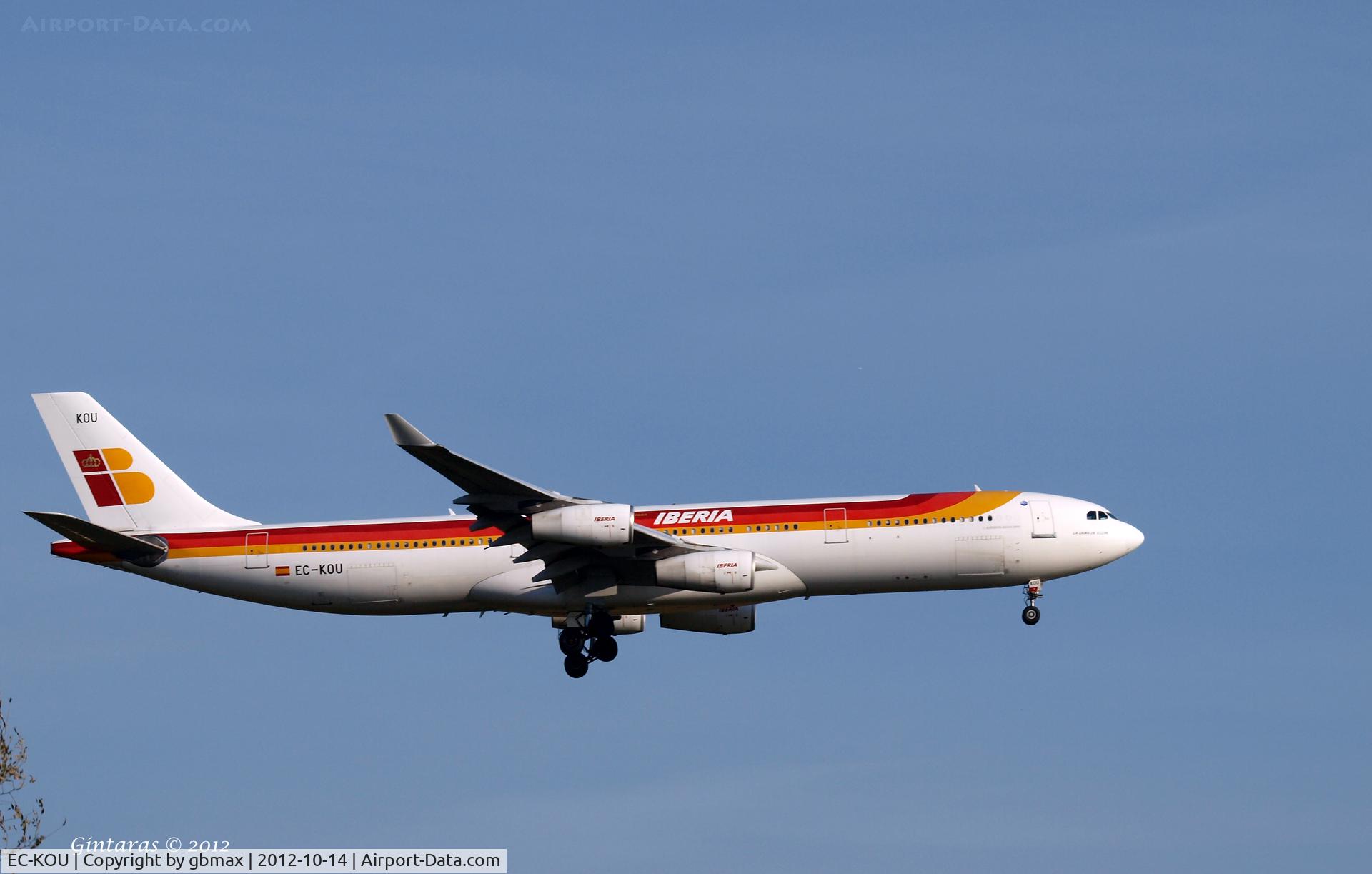 EC-KOU, 1994 Airbus A340-313 C/N 088, Landing @ JFK