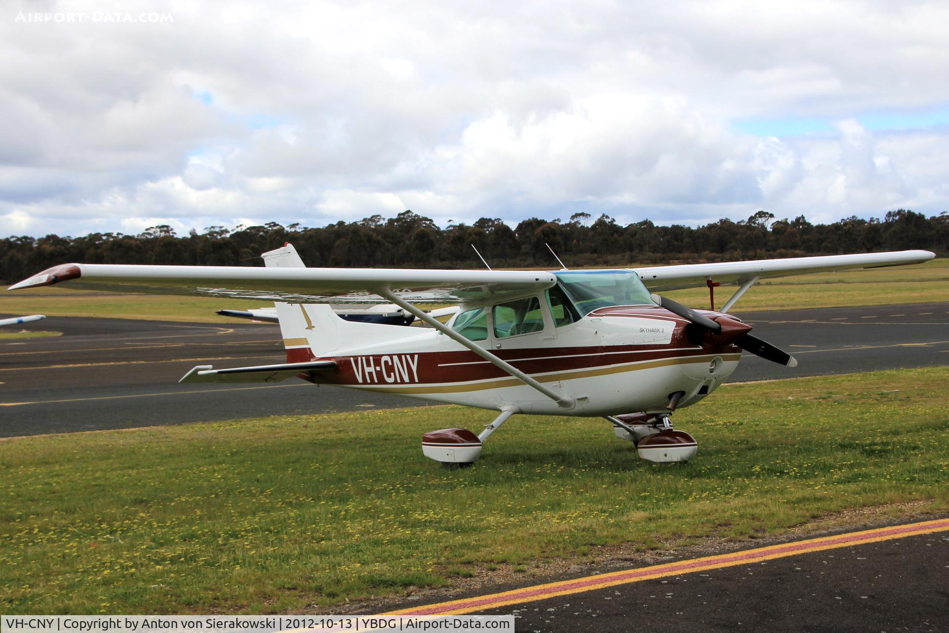 VH-CNY, Cessna 172N C/N 17269765, VH-CNY @ YBDG