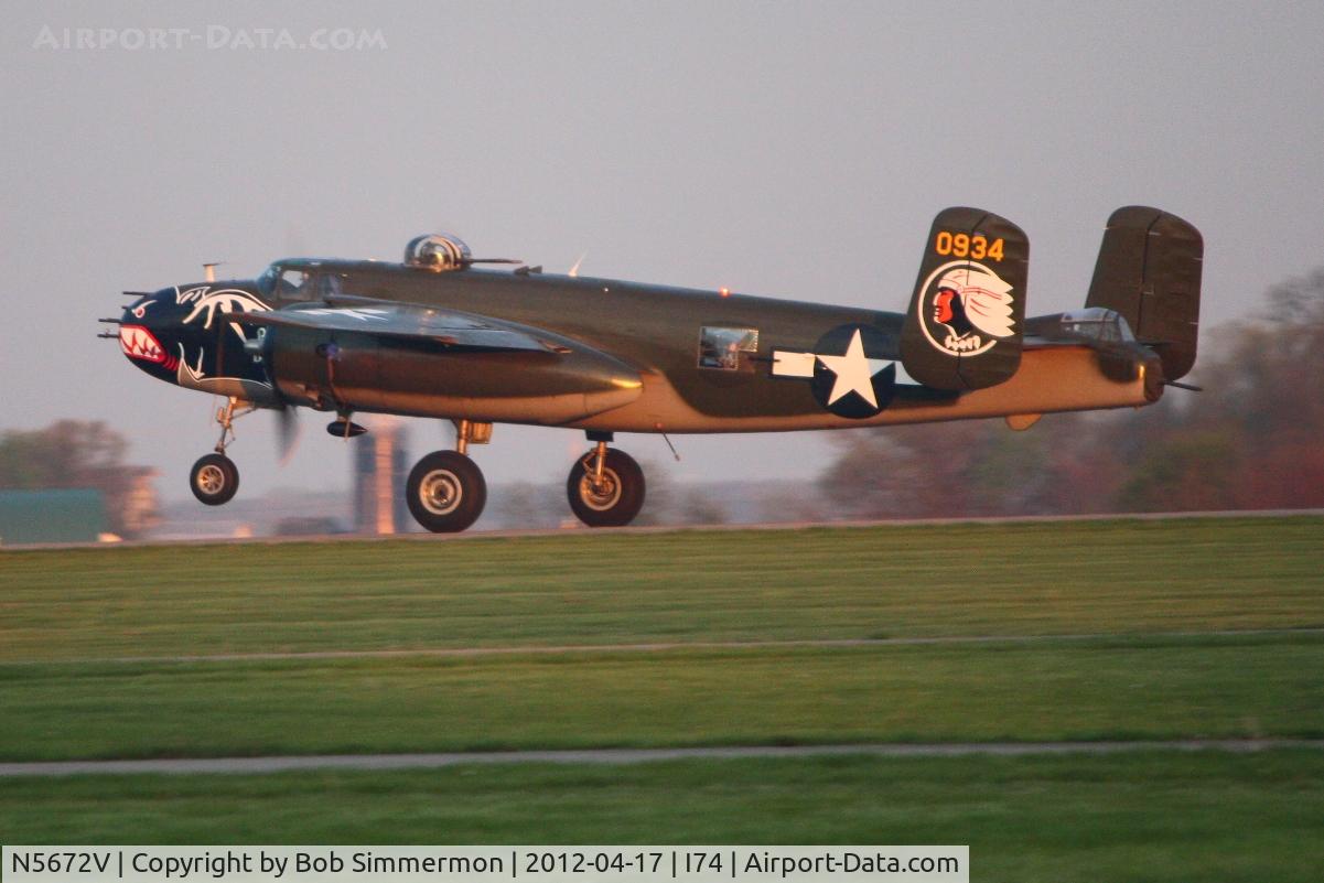 N5672V, 1945 North American B-25J Mitchell Mitchell C/N 108-47686, Departing for Dayton during the B-25 Gathering and Doolittle Reunion.