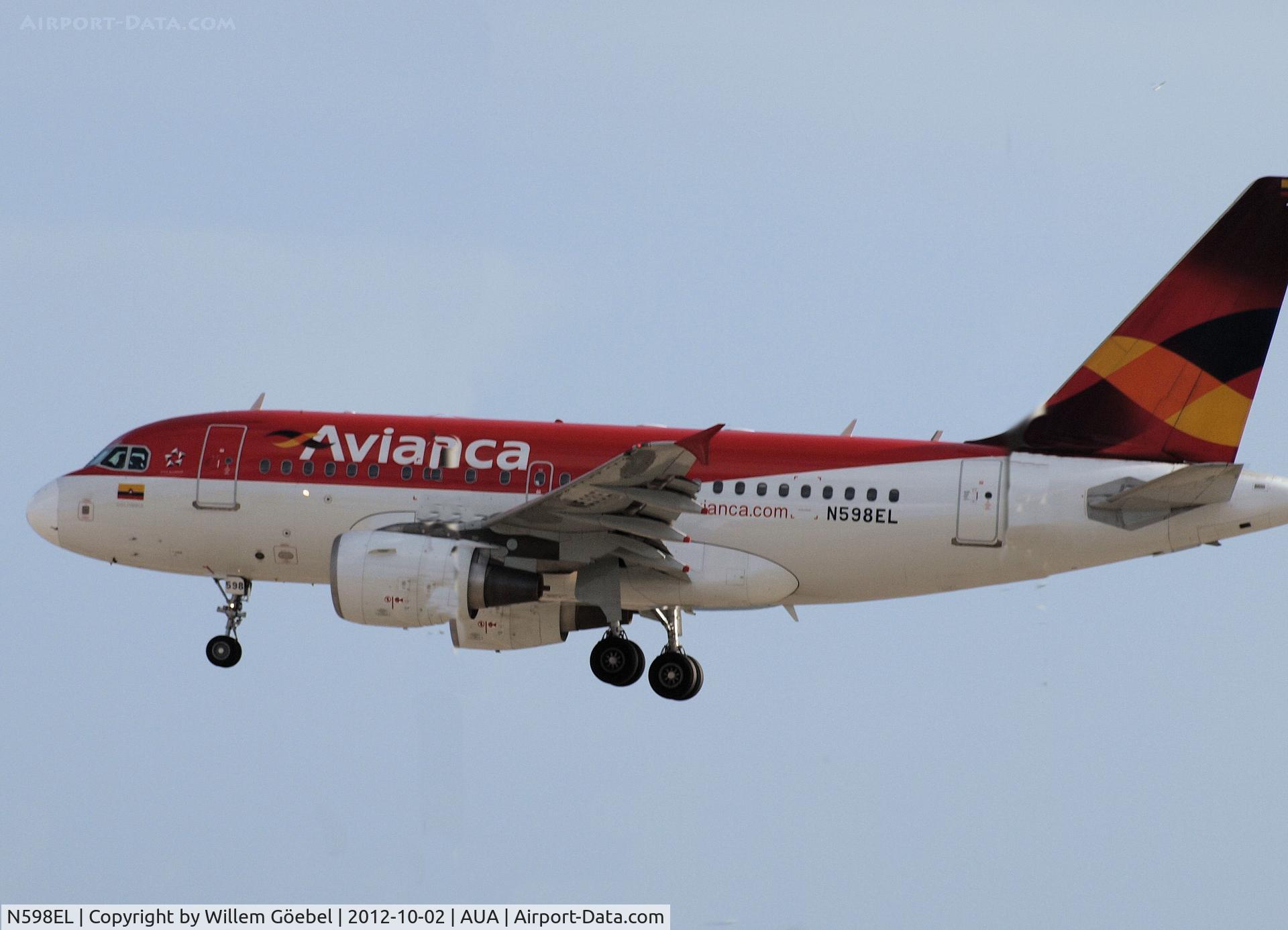 N598EL, 2005 Airbus A318-111 C/N 2552, Landing on 