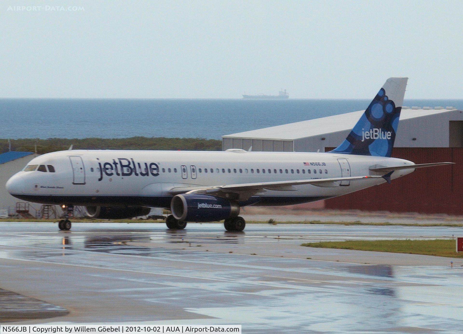 N566JB, 2003 Airbus A320-232 C/N 2042, Taxi to the gate of 