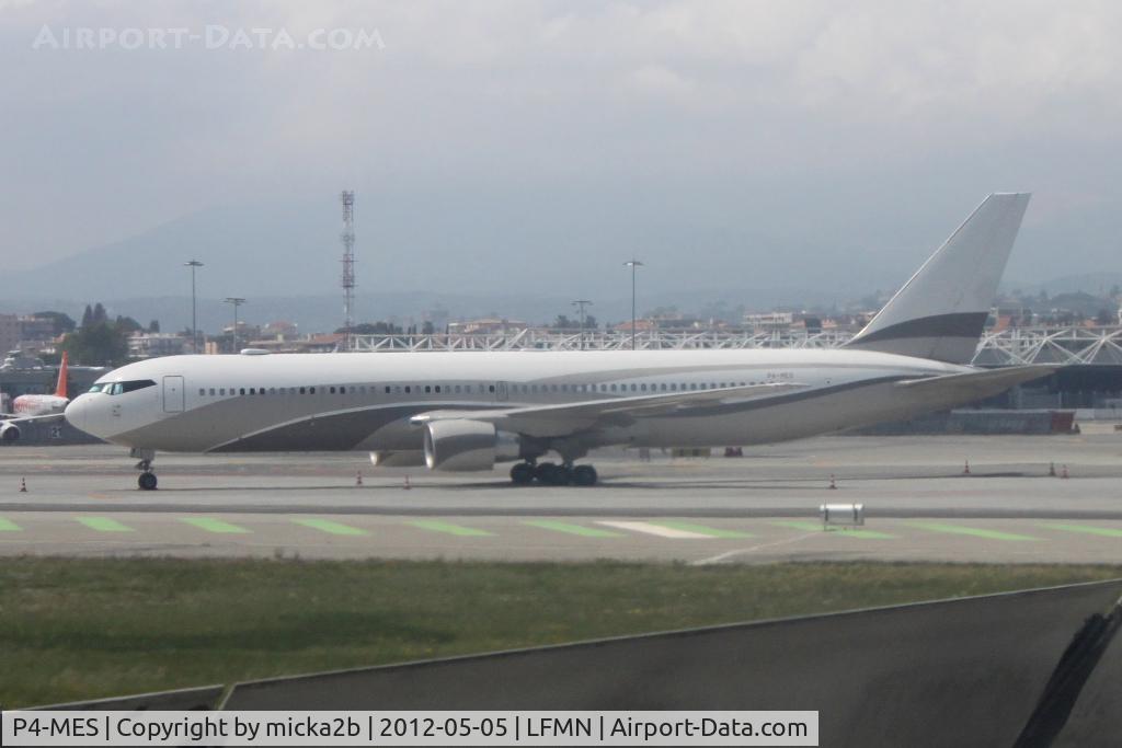 P4-MES, 2003 Boeing 767-33A C/N 33425, Parked