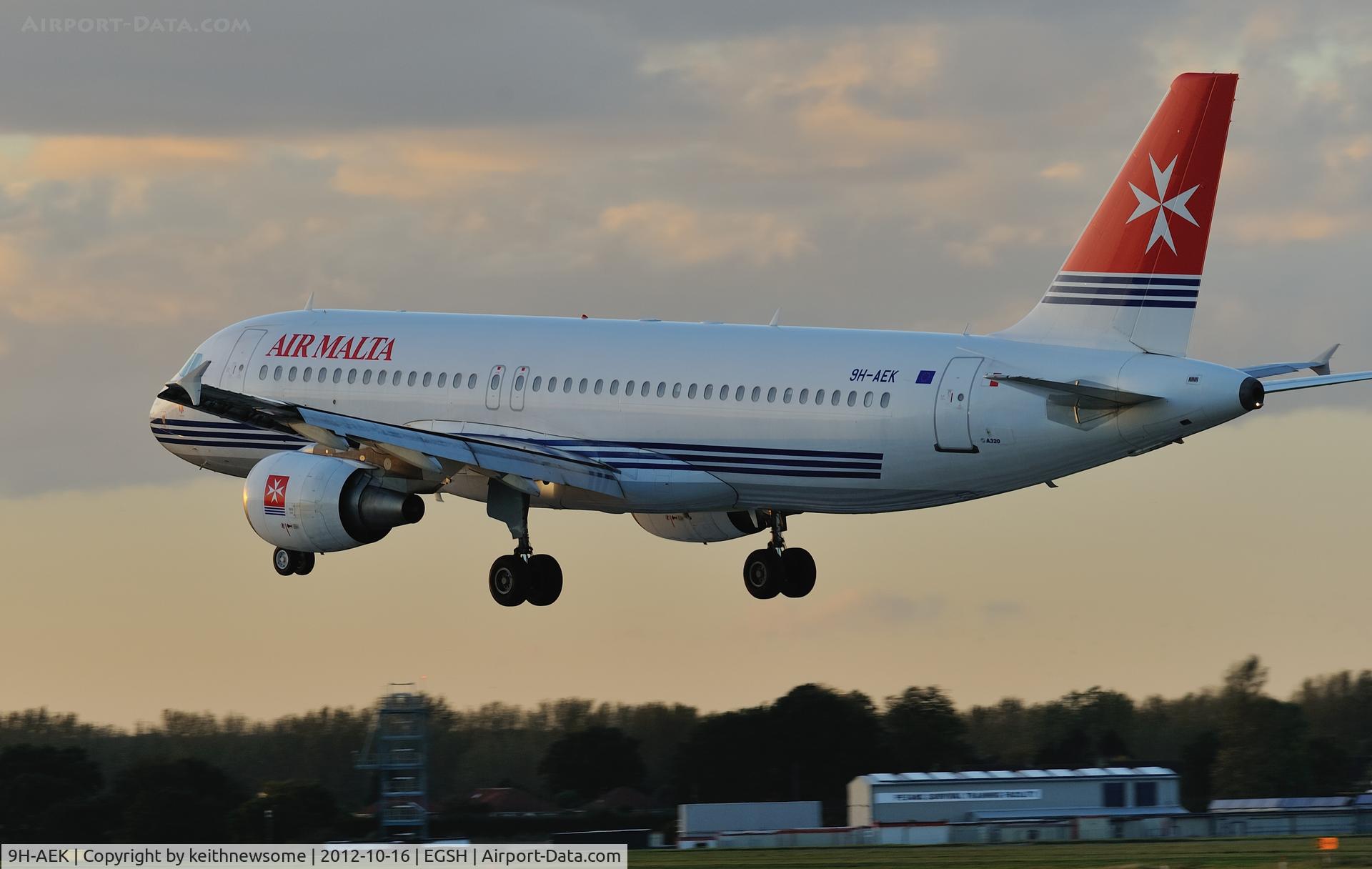 9H-AEK, 2004 Airbus A320-211 C/N 2291, Late evening landing.