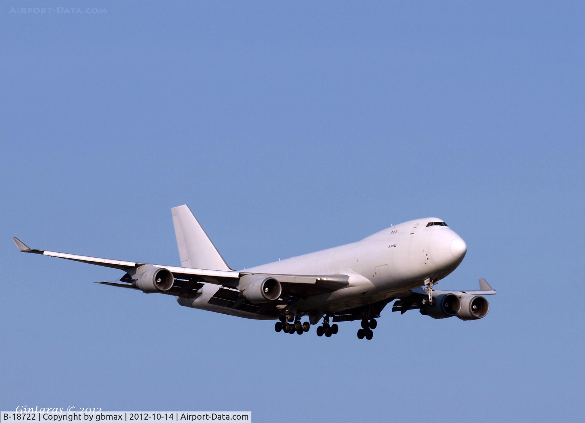 B-18722, 2006 Boeing 747-409F/SCD C/N 34265, Final approach to JFK
