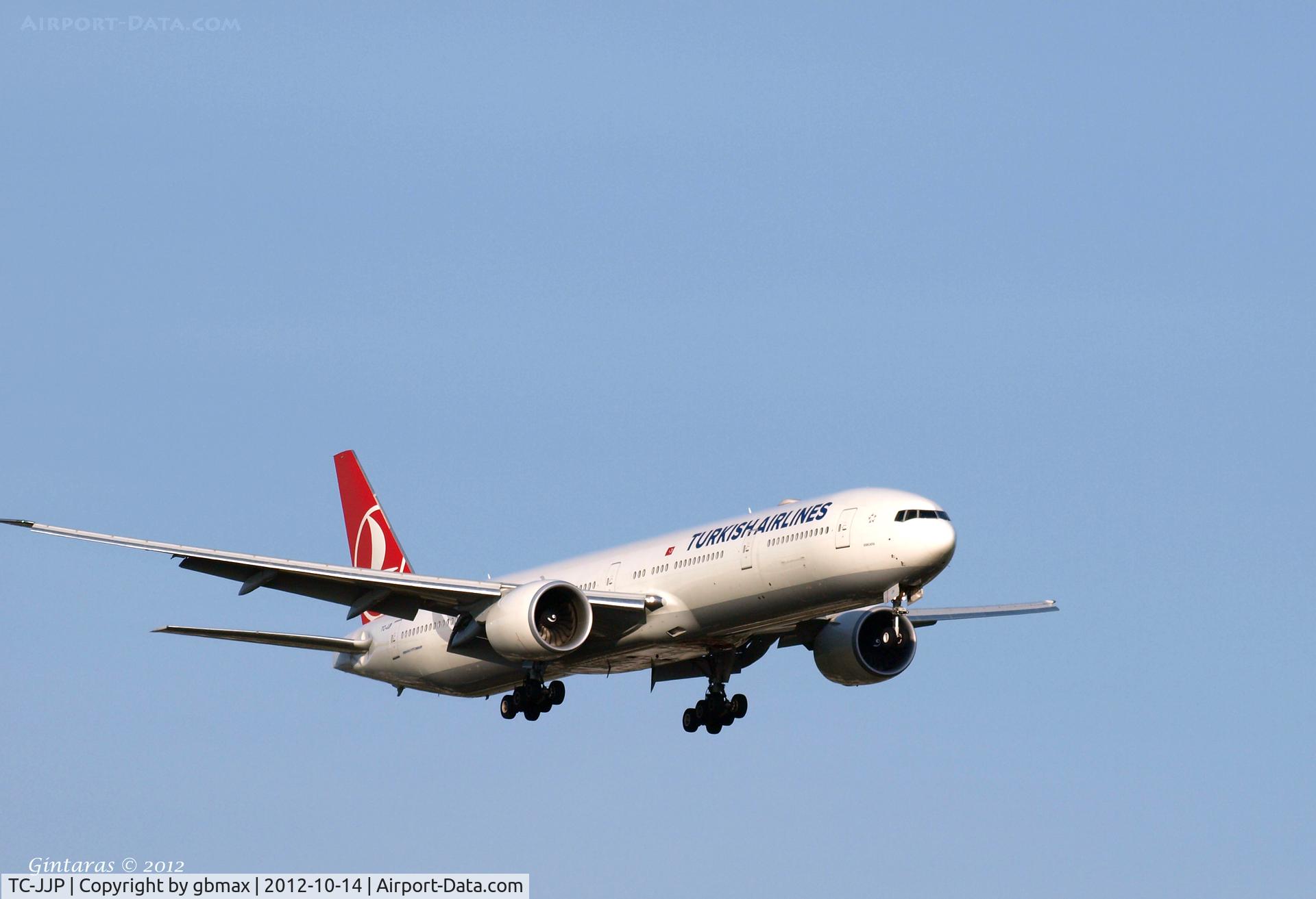 TC-JJP, 2011 Boeing 777-3F2/ER C/N 40797, Final approach to JFK