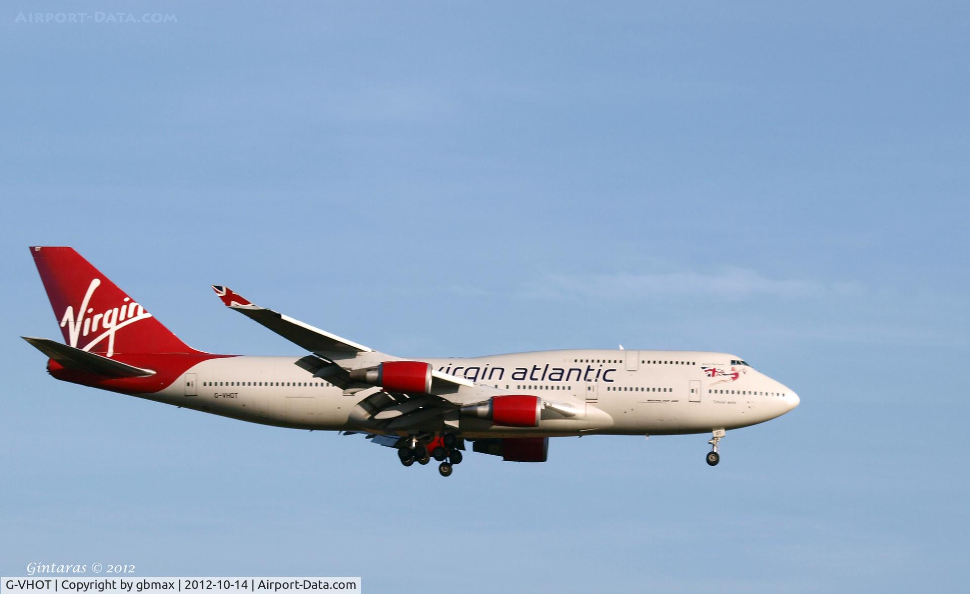 G-VHOT, 1994 Boeing 747-4Q8 C/N 26326, Final approach to JFK