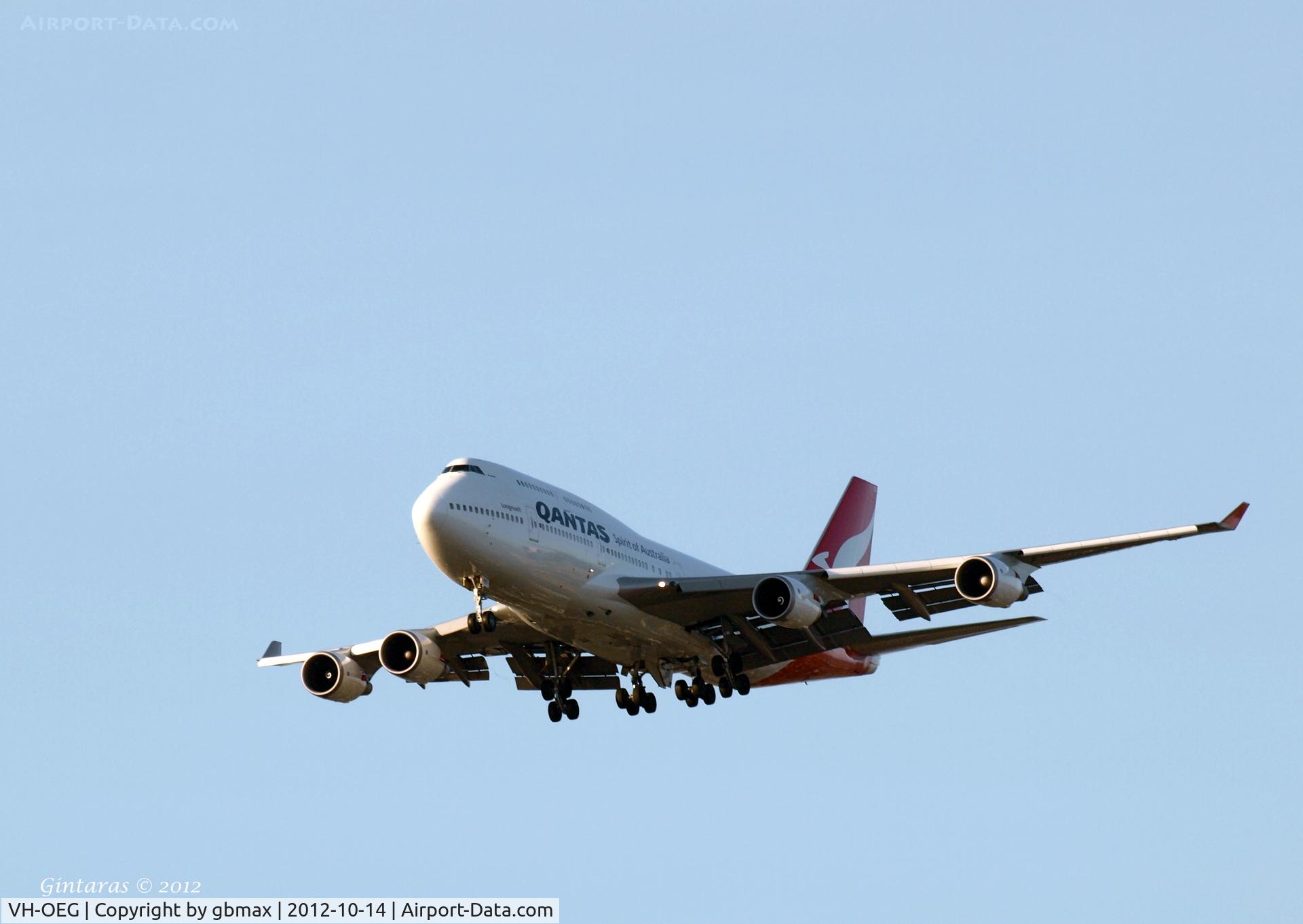 VH-OEG, 2002 Boeing 747-438/ER C/N 32911, Final approach to JFK