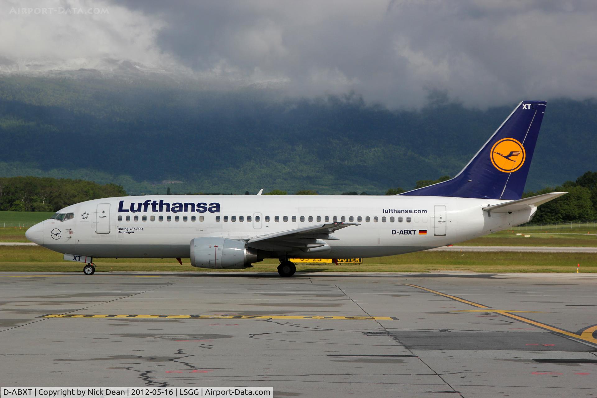 D-ABXT, 1989 Boeing 737-330 C/N 24281, LSGG/GVA EBACE 2012