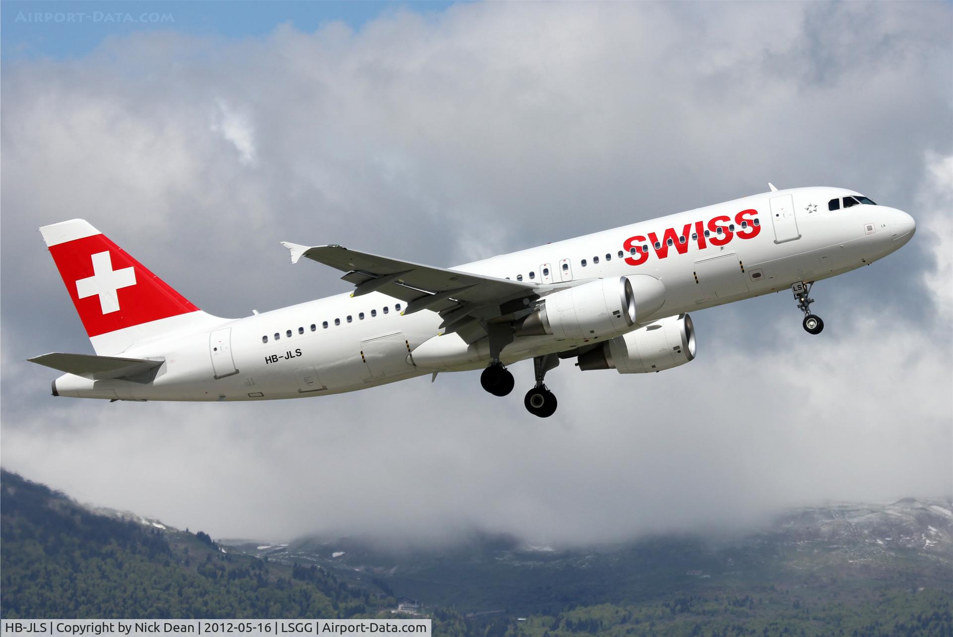 HB-JLS, 2012 Airbus A320-214 C/N 5069, LSGG/GVA EBACE 2012
