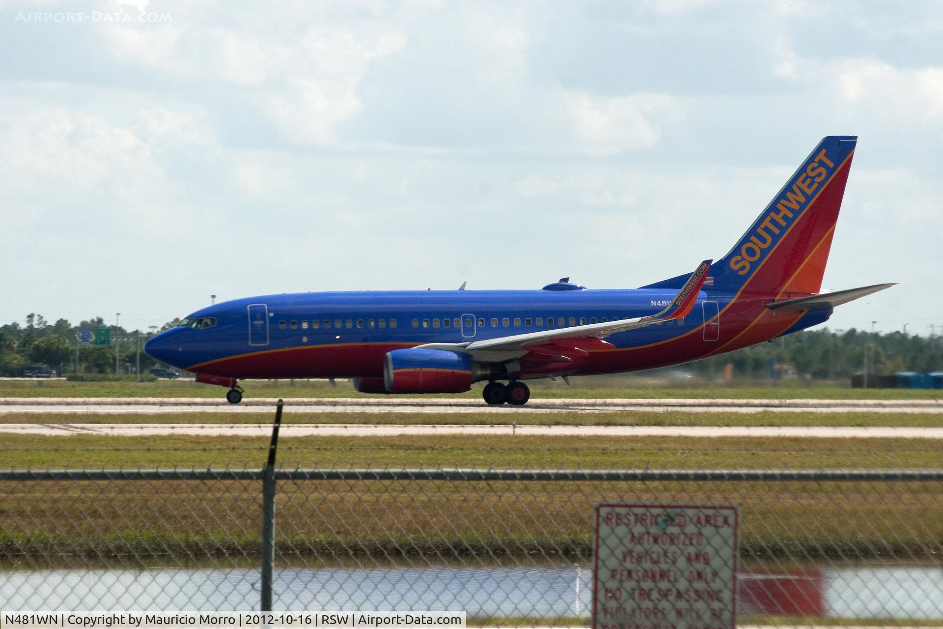 N481WN, 2004 Boeing 737-7H4 C/N 29853, Taking Off RWY 6
