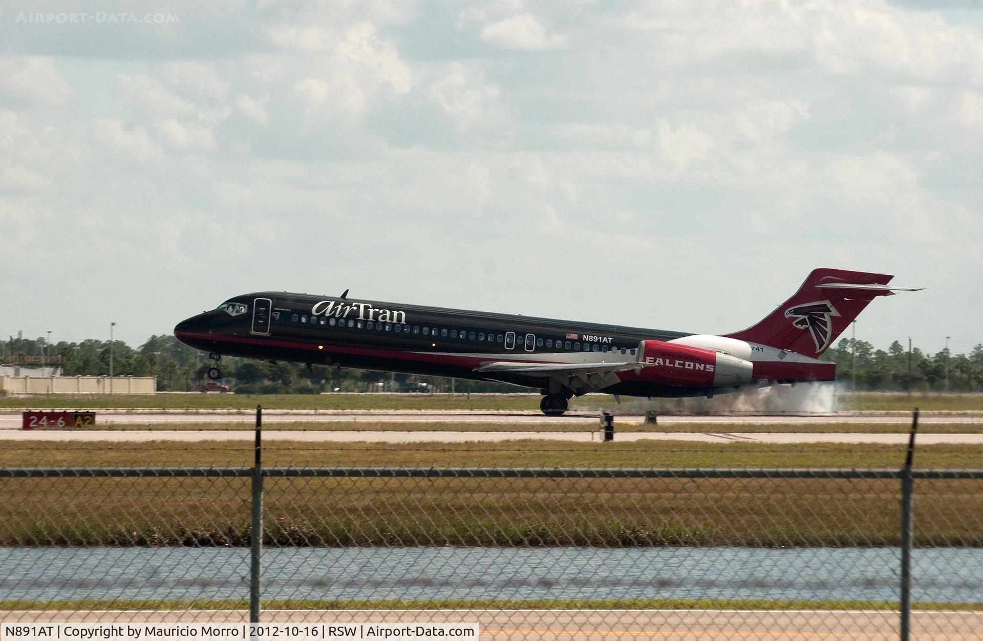 N891AT, 2004 Boeing 717-200 C/N 55043, Atlanta Falcons 717