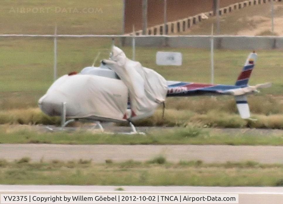 YV2375, Bell 206B-3 JetRanger III C/N 4548, Parking outside the runway for?