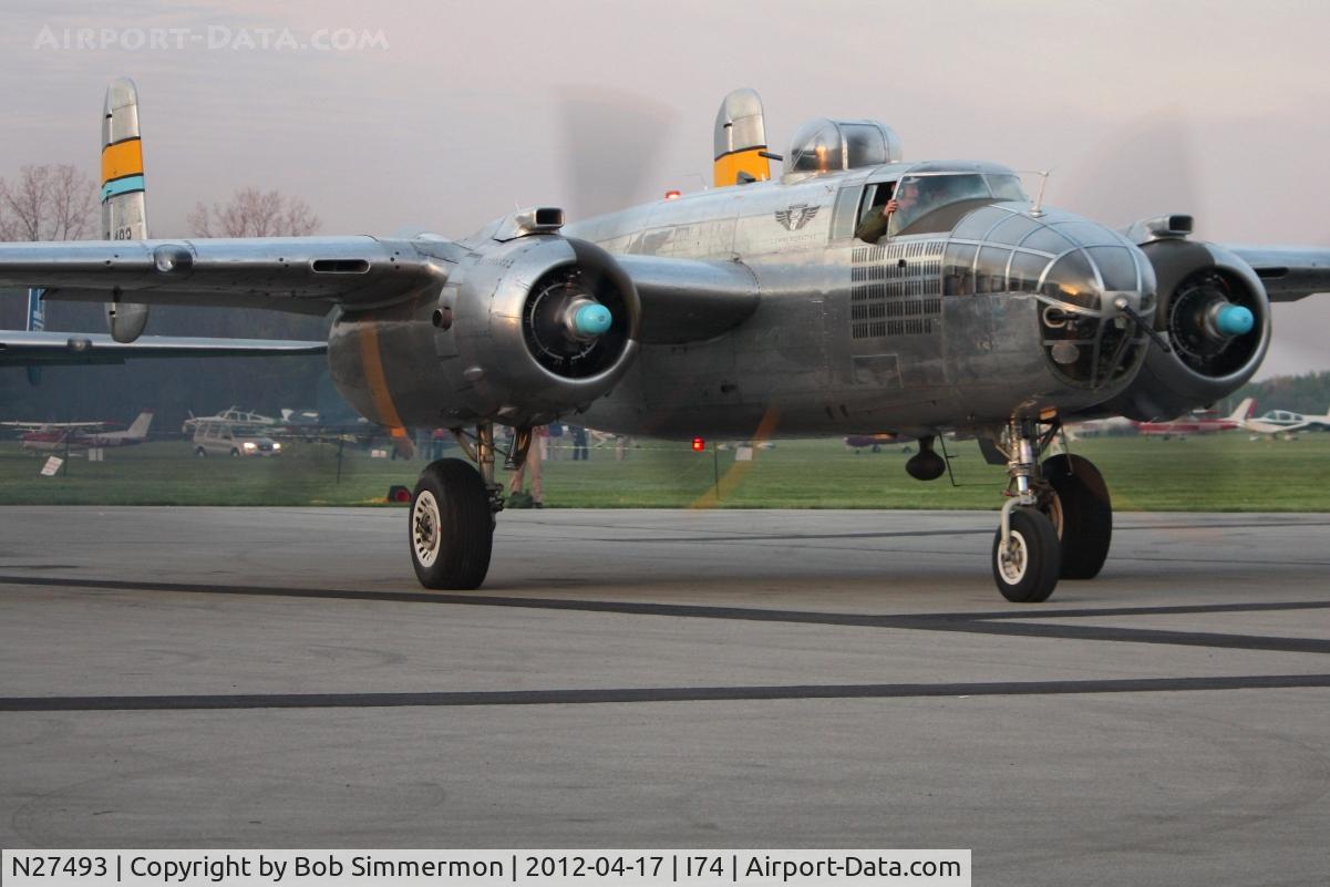 N27493, 1944 North American TB-25K Mitchell C/N 44-29869/108-33144, Departing Urbana, Ohio during the B-25 Gathering and Doolittle Reunion.