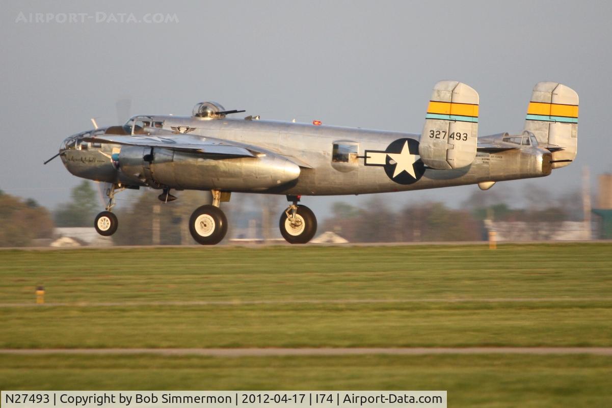 N27493, 1944 North American TB-25K Mitchell C/N 44-29869/108-33144, Departing Urbana, Ohio during the B-25 Gathering and Doolittle Reunion.