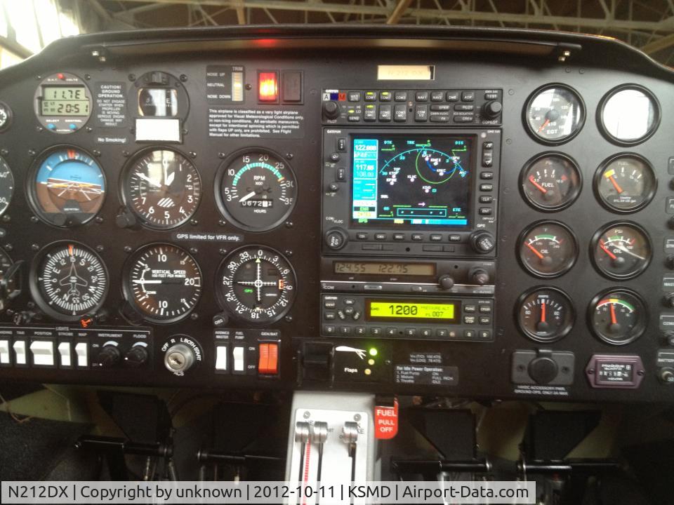 N212DX, 2004 Diamond DA-20C-1 Eclipse C/N C0275, Dashboard