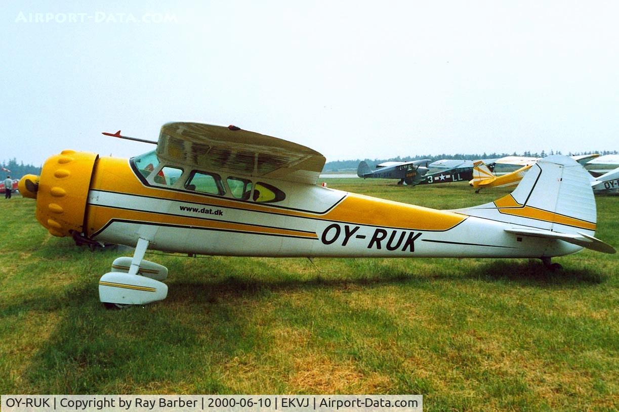 OY-RUK, Cessna 195 C/N 7358, Cessna 195 [7358] Stauning~OY 10/06/2000