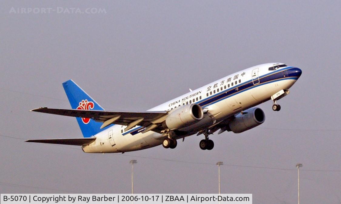 B-5070, 2004 Boeing 737-71B C/N 32935, Boeing 737-71B [32935] (China Southern Airlines) Bejing~B 17/10/2006