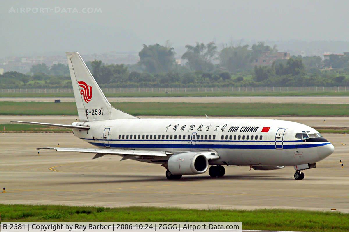 B-2581, 1992 Boeing 737-3J6 C/N 25081, Boeing 737-3J6 [25081] (Air China) Guangzhou-Baiyun~B 24/10/2006