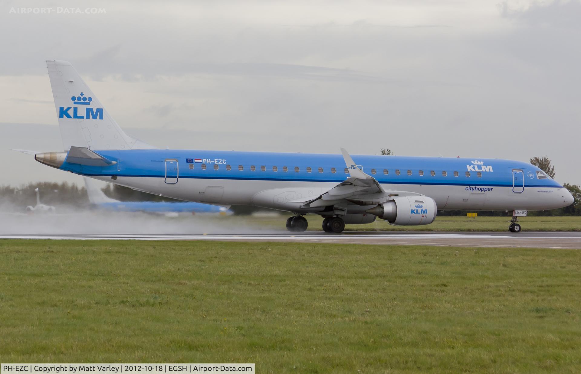 PH-EZC, 2008 Embraer 190LR (ERJ-190-100LR) C/N 19000250, KLM16L about to depart on RWY 09.