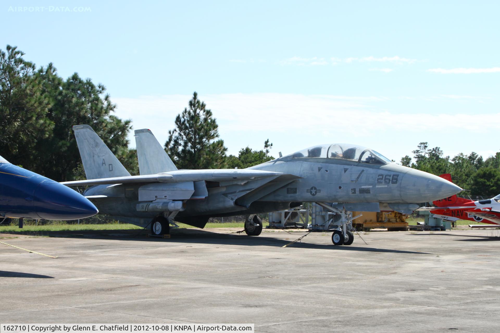162710, Grumman F-14A Tomcat C/N 556, Naval Aviation Museum