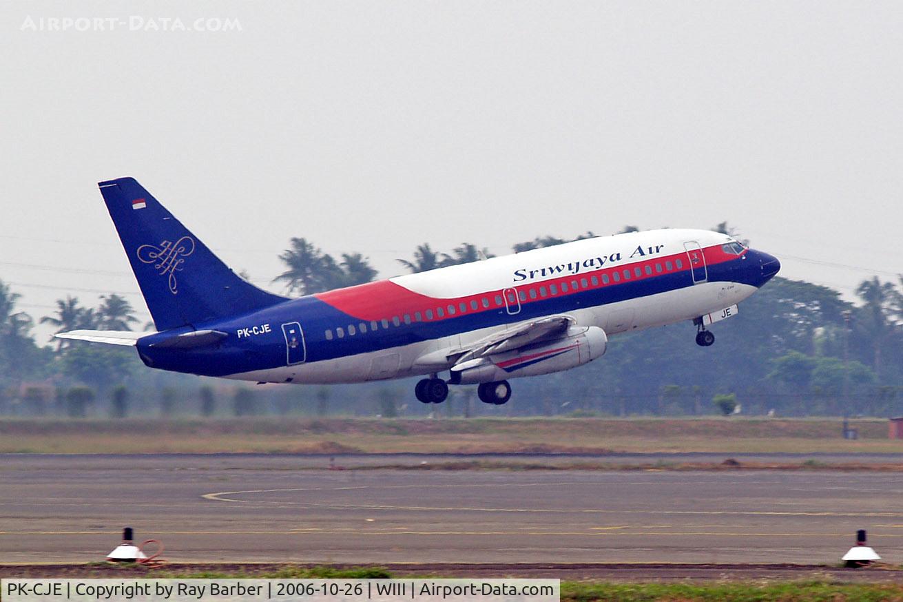 PK-CJE, 1985 Boeing 737-2T4 C/N 23446, Boeing 737-2T4 [23446] (Sriwijaya Air) Jakarta - Soekarno Hatta International~PK 26/10/2006