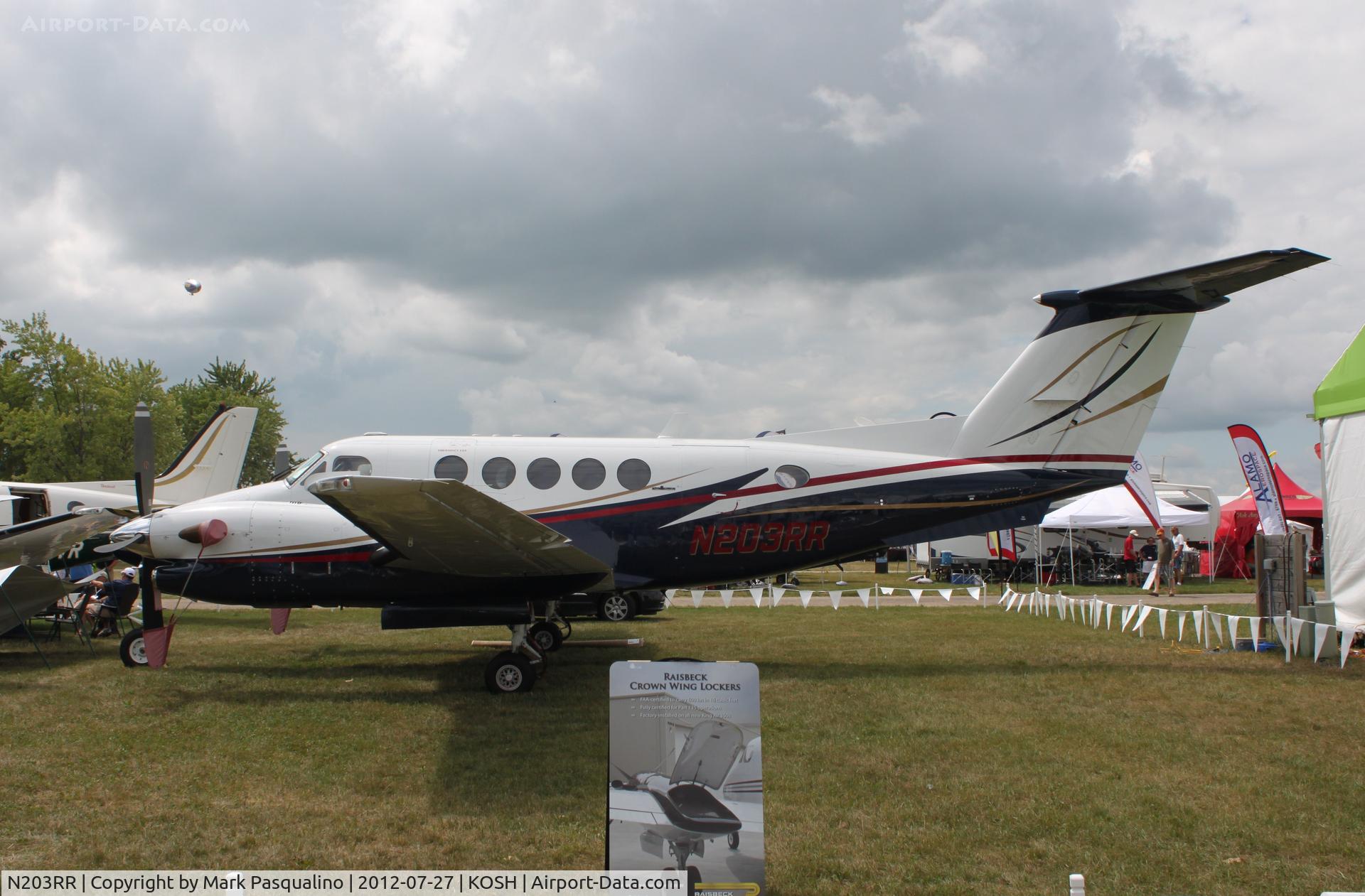 N203RR, 1984 Beech 300 C/N FA-27, Beech 300