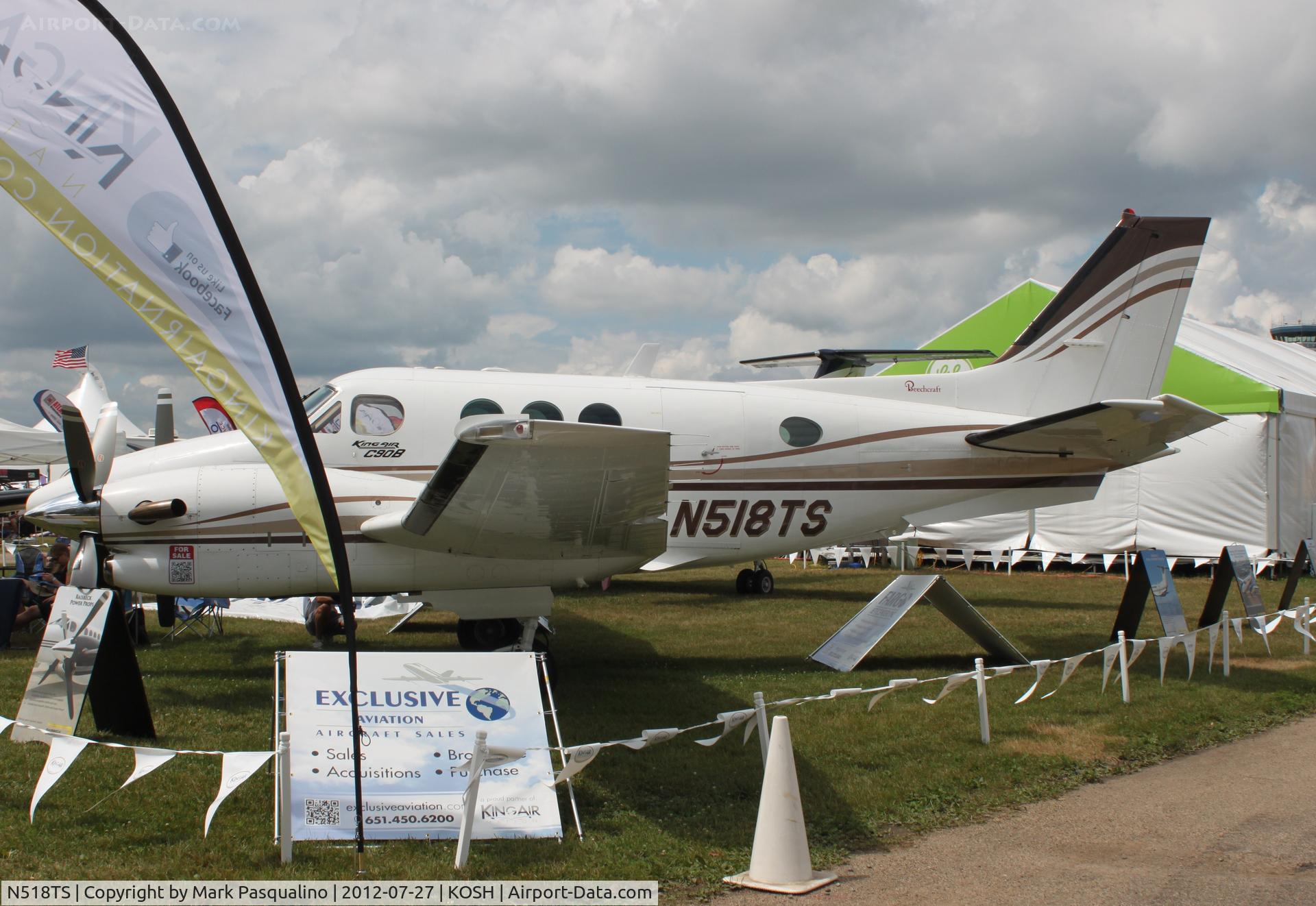 N518TS, 1986 Beech C90A King Air C/N LJ-1130, Beech C90A