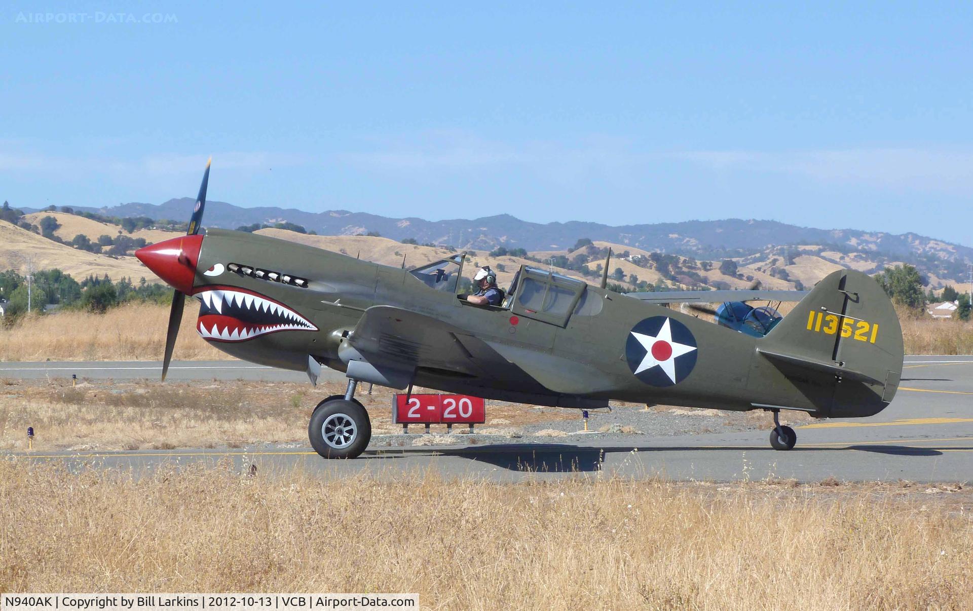 N940AK, 1941 Curtiss P-40E Warhawk C/N 15321, Visitor