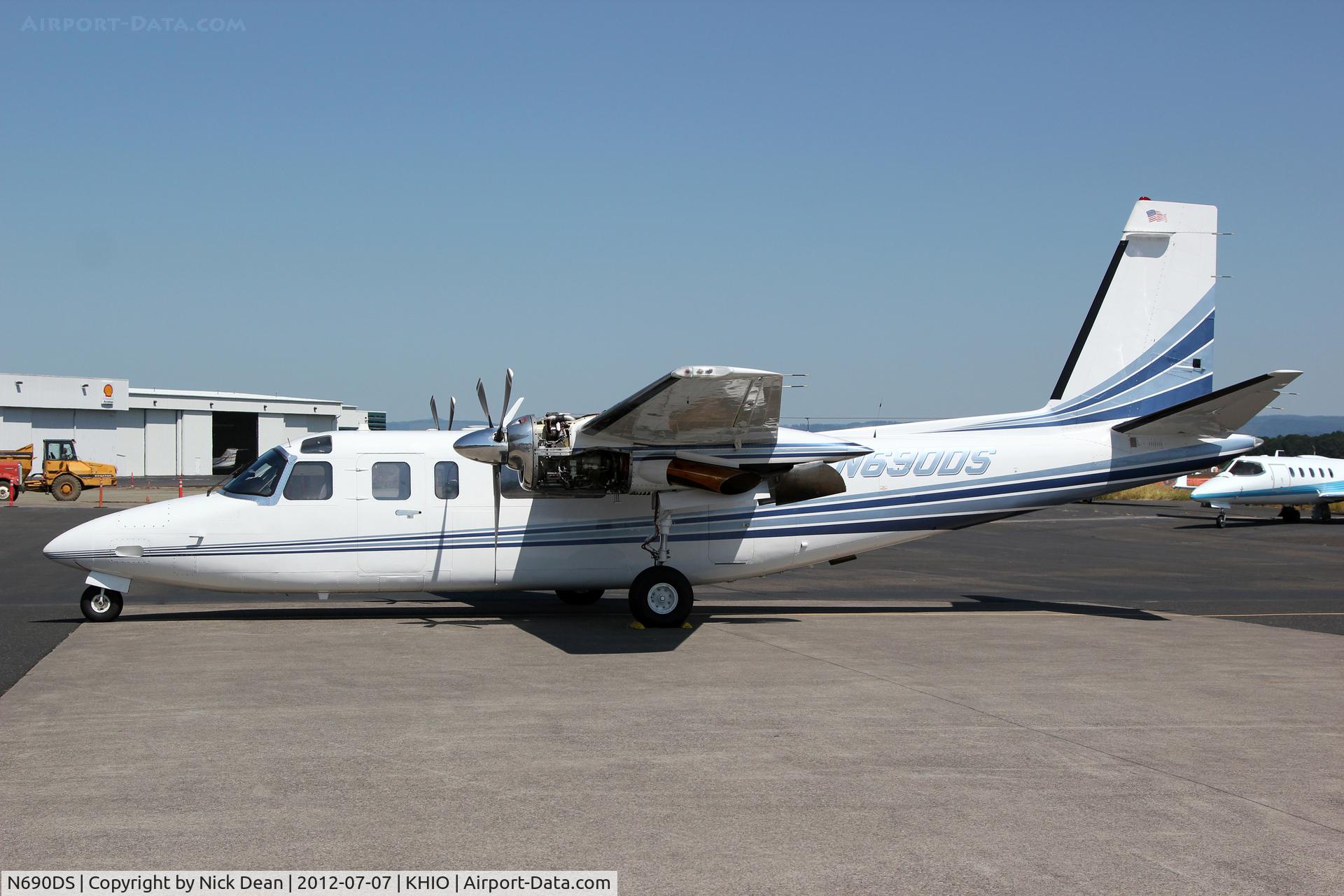 N690DS, 1975 Rockwell International 690A Turbo Commander C/N 11262, KHIO/HIO