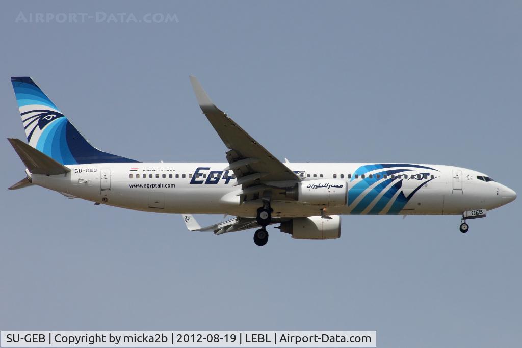 SU-GEB, 2011 Boeing 737-866 C/N 40800, Landing