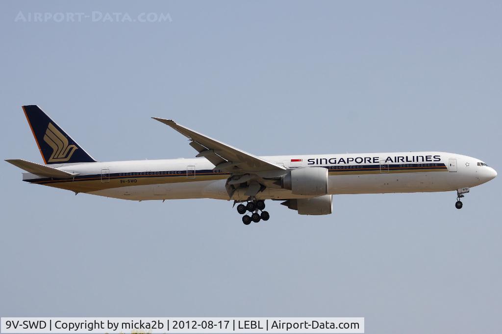 9V-SWD, 2006 Boeing 777-312/ER C/N 34569, Landing