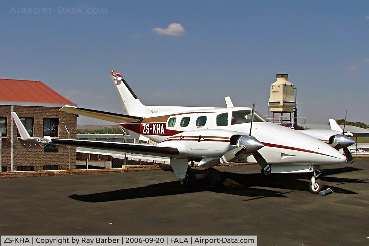ZS-KHA, 1978 Beech B-60 Duke Duke C/N P-485, Beech B60 Duke [P-485] Lanseria~ZS 20/09/2006