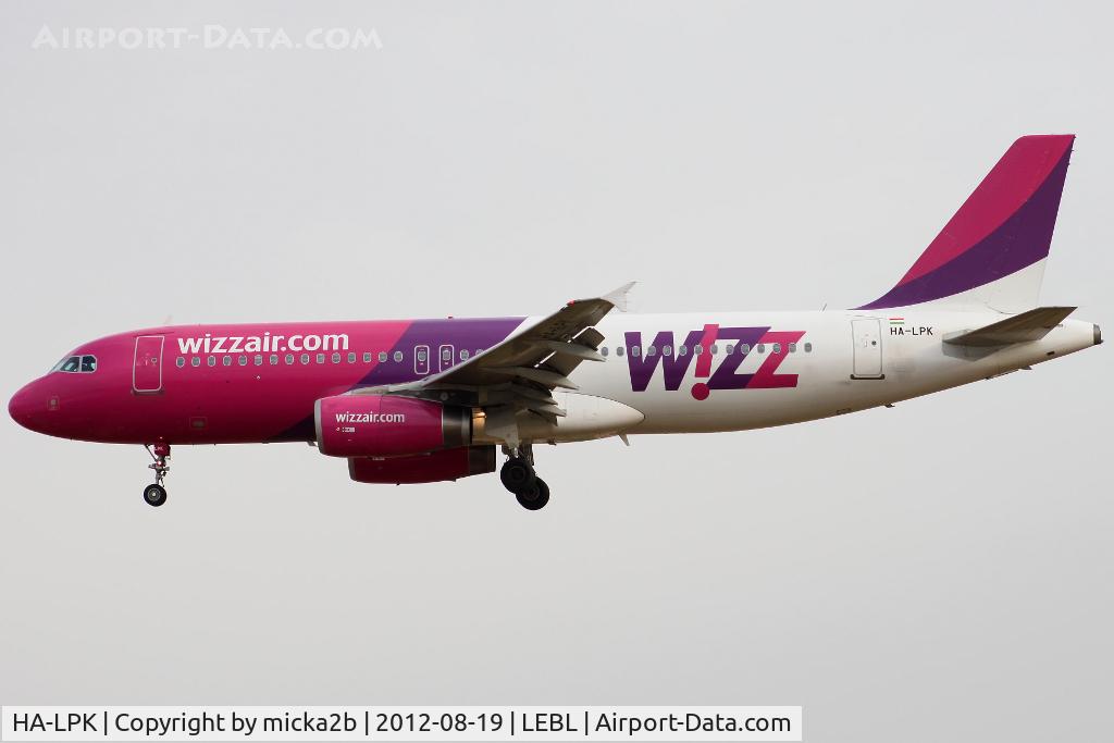 HA-LPK, 2007 Airbus A320-232 C/N 3143, Landing
