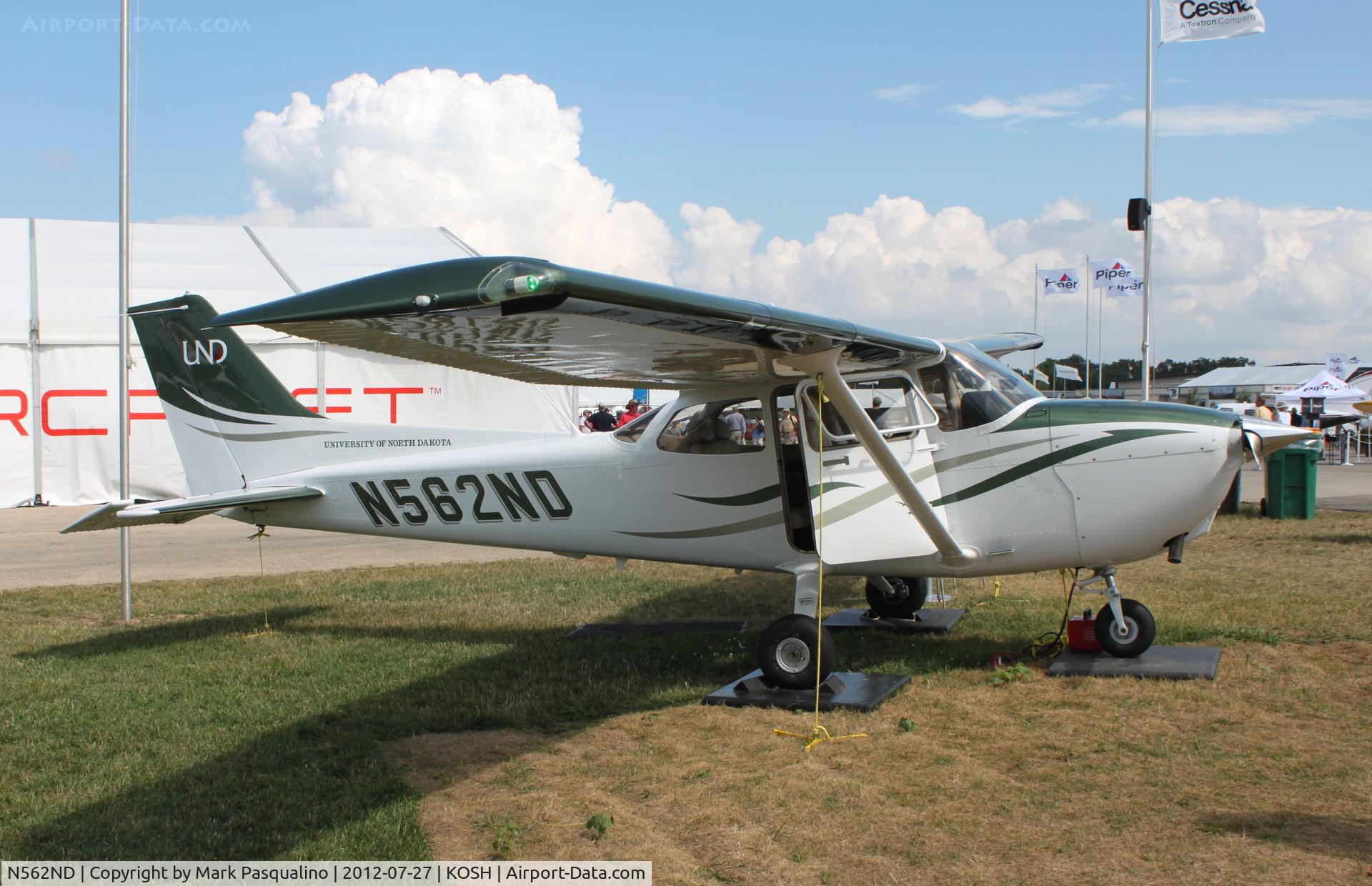 N562ND, Cessna 172S C/N 172S11100, Cessna 172S