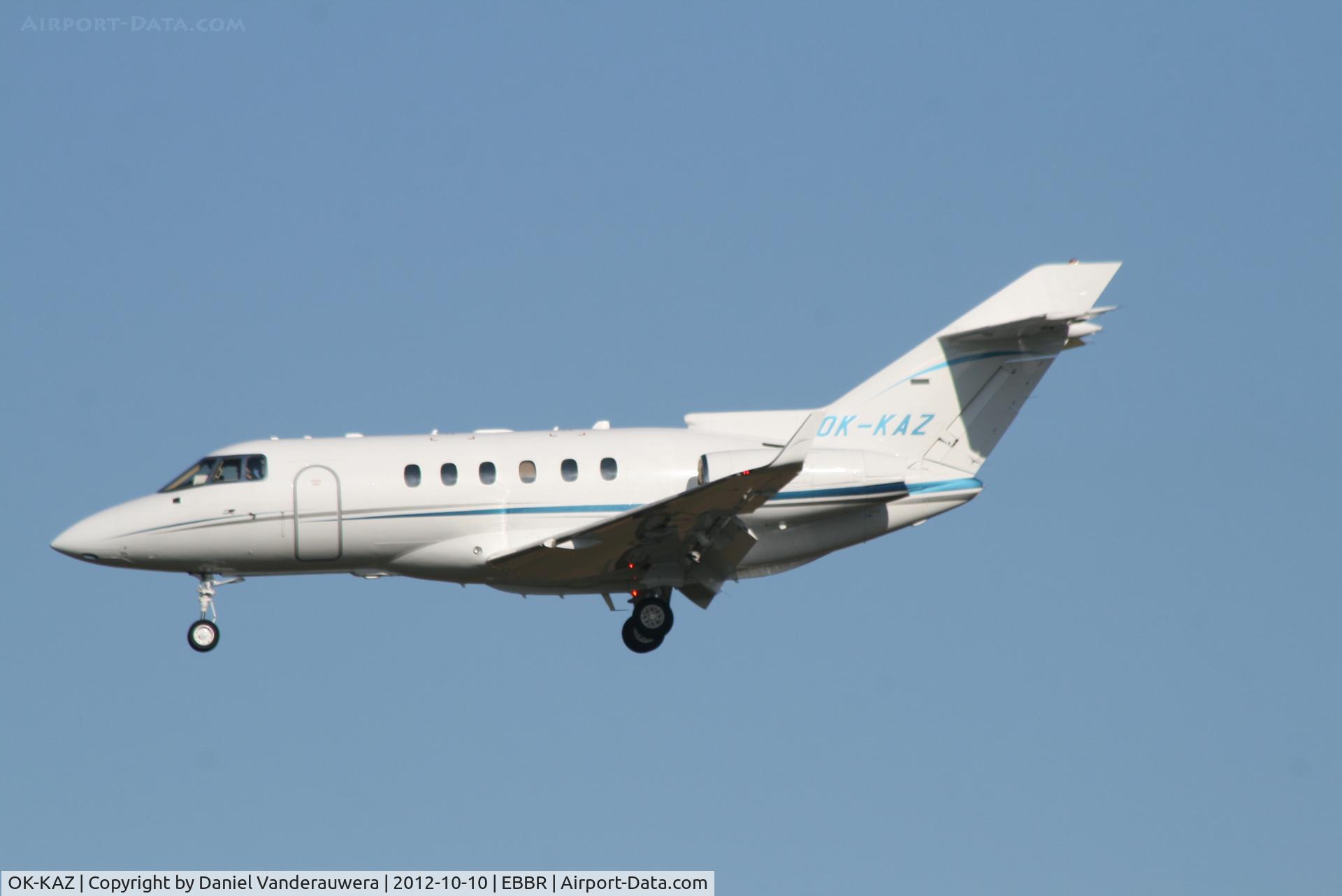 OK-KAZ, 2007 Hawker Beechcraft 900XP C/N HA-0034, Descending to RWY 25L