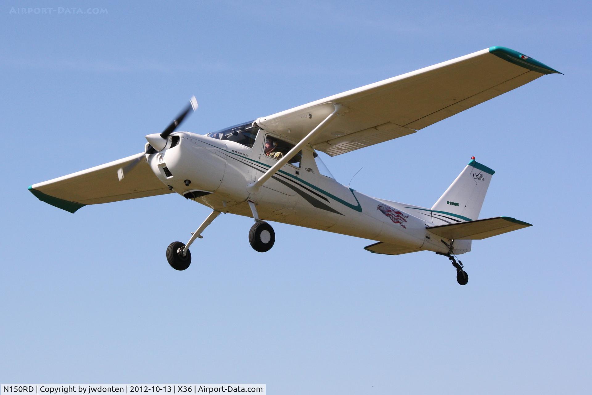 N150RD, 1975 Cessna 150M C/N 15077548, Cessna 150 (N150RD) departs Buchan Airport