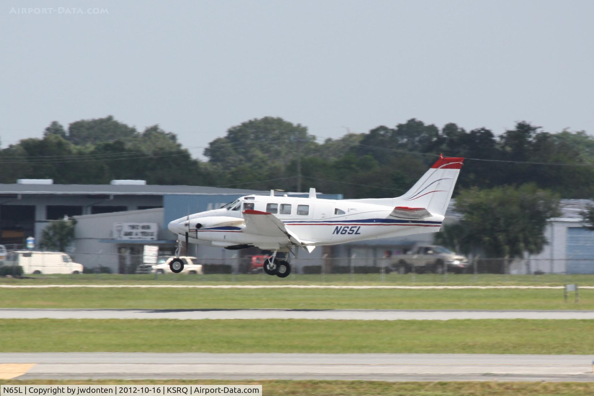 N65L, 1967 Beech 65-A90-1 C/N LM-73, Beechcraft King Air 90 (N65L) arrives at Sarasota-Bradenton International Airport
