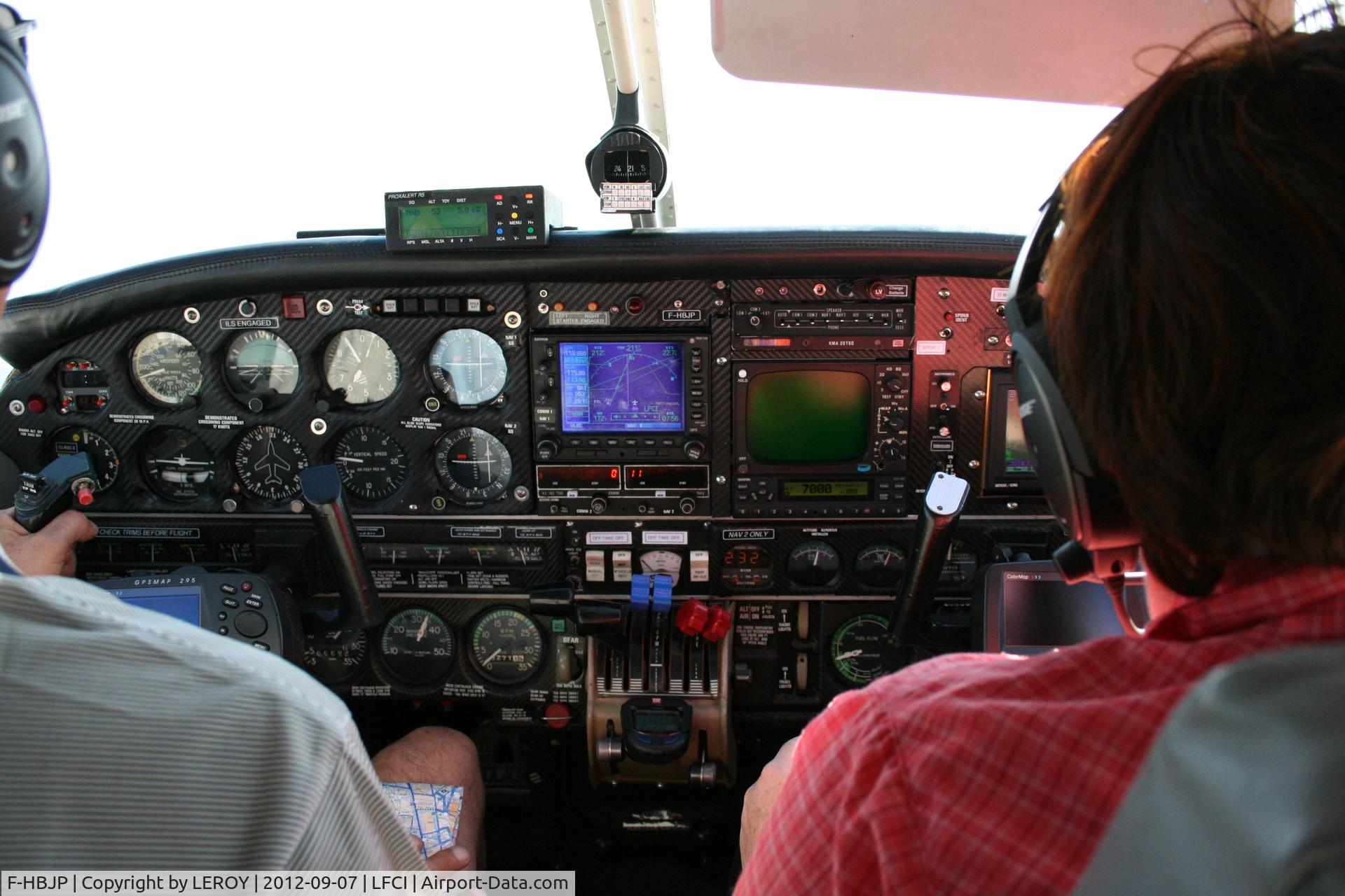 F-HBJP, 1975 Piper PA-34-200T Seneca II C/N 34-7570228, Passing RODEZ to ALBI