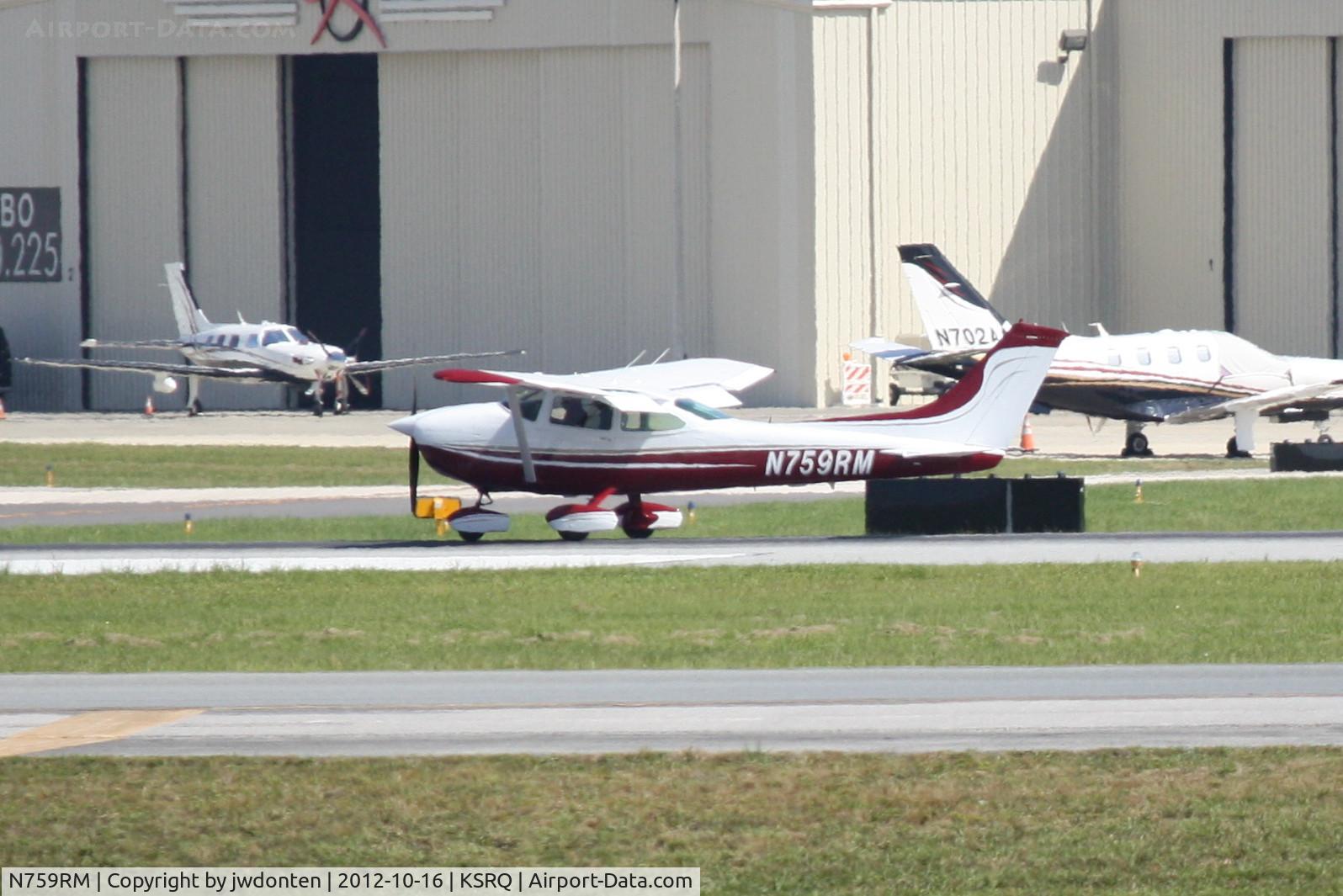 N759RM, 1977 Cessna 182Q Skylane C/N 18266199, Cessna Skylane (N759RM) arrives at Sarasota-Bradenton International Airport