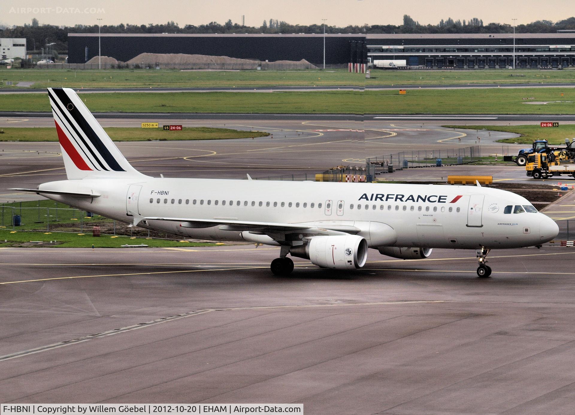 F-HBNI, 2011 Airbus A320-214 C/N 4820, Taxi to the gate of Schiphol Airport