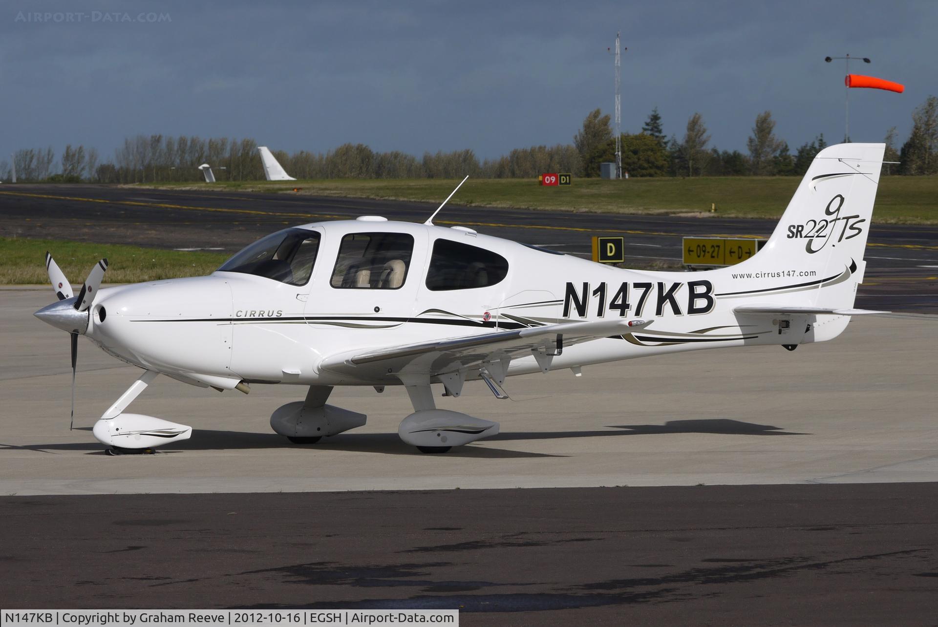 N147KB, 2006 Cirrus SR22 GTS C/N 1869, Parked in the sun.