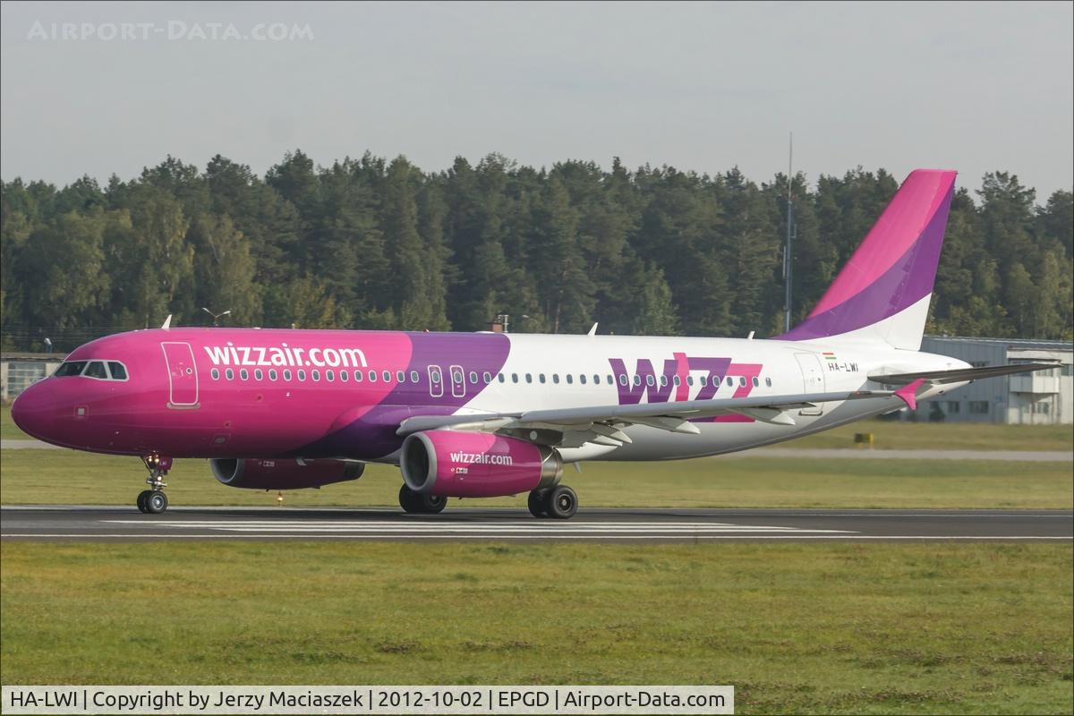 HA-LWI, 2011 Airbus A320-232 C/N 4628, Airbus A320-232
