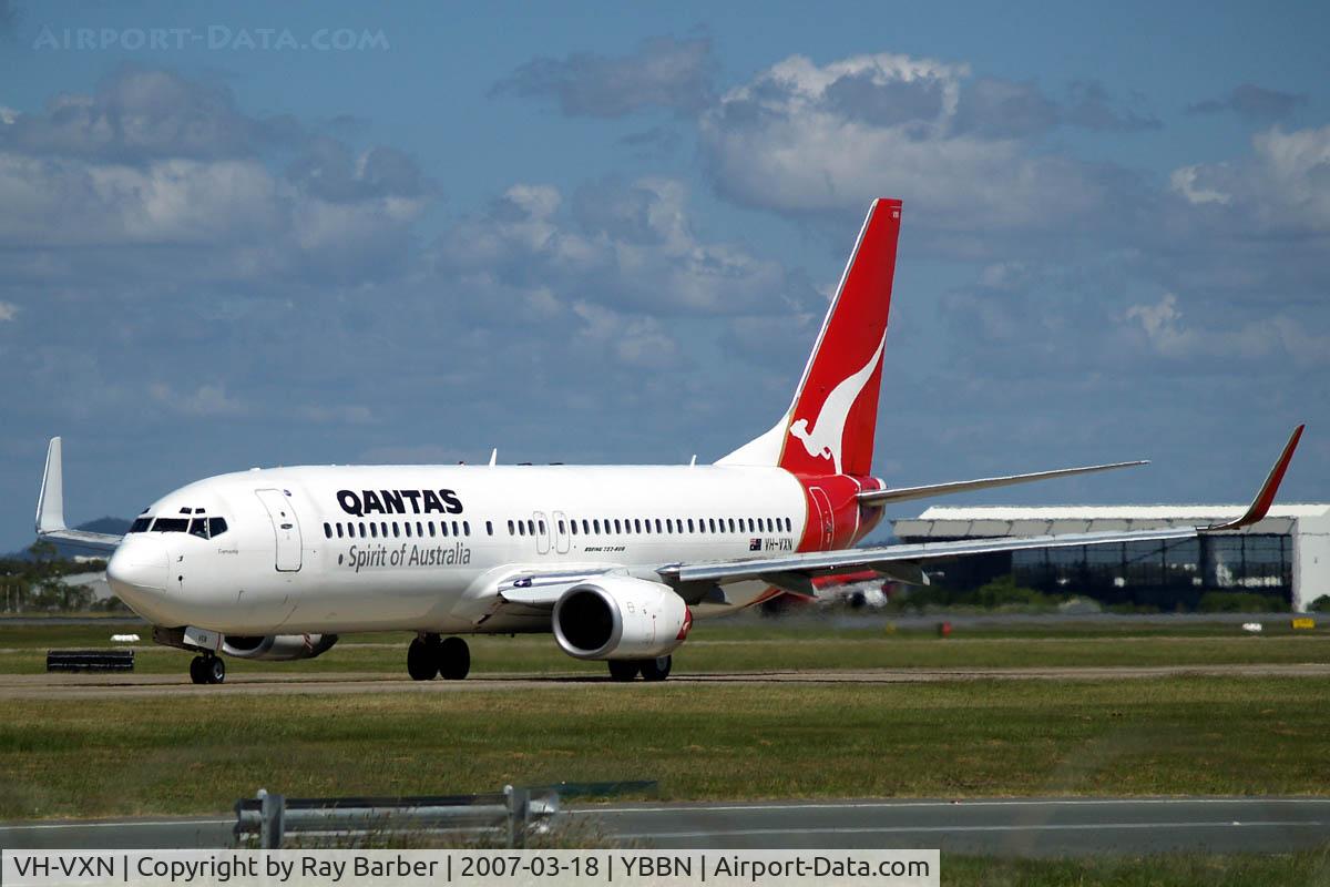 VH-VXN, 2002 Boeing 737-838 C/N 33484, Boeing 737-838 [33484] (QANTAS) Brisbane International~VH 18/03/2007. Taxiing out for departure.